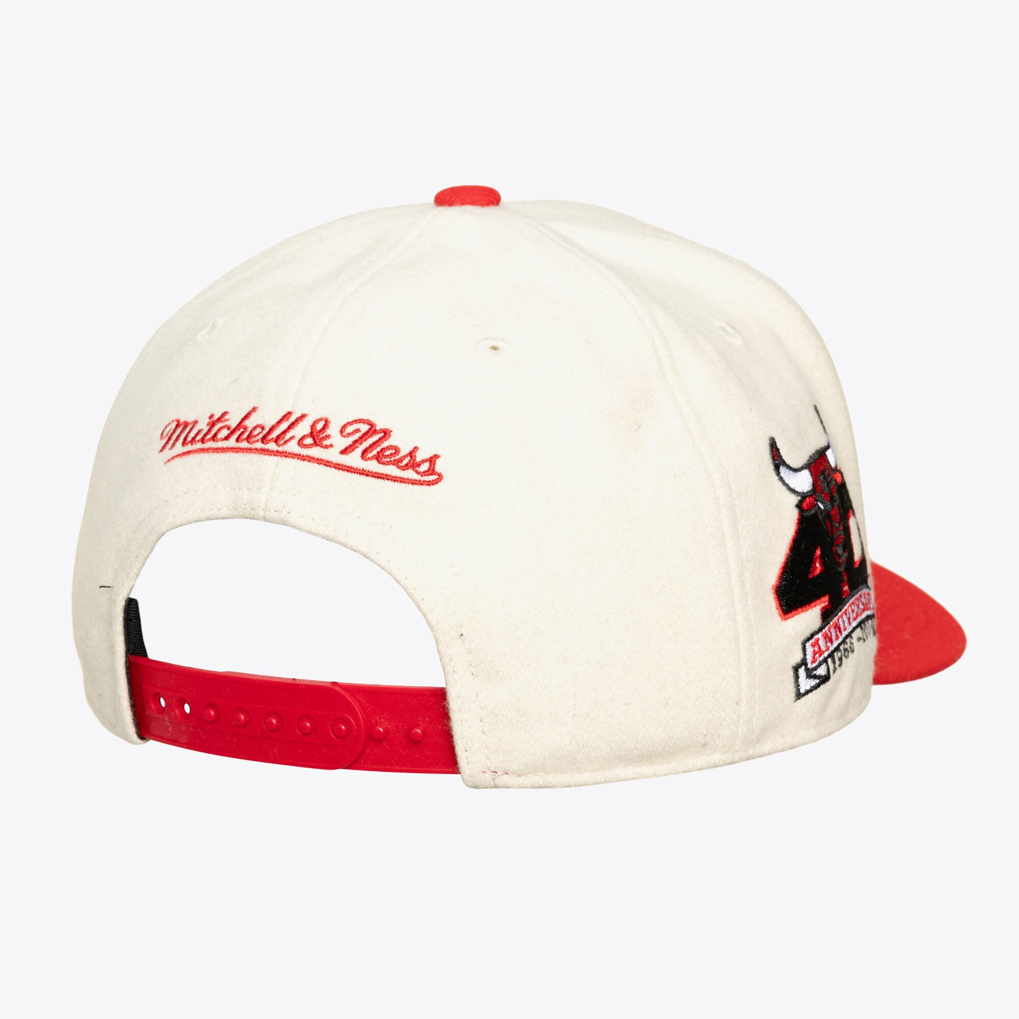 Casquette unisexe Mitchell & Ness crème Chicago Bulls Team Pro ajustable