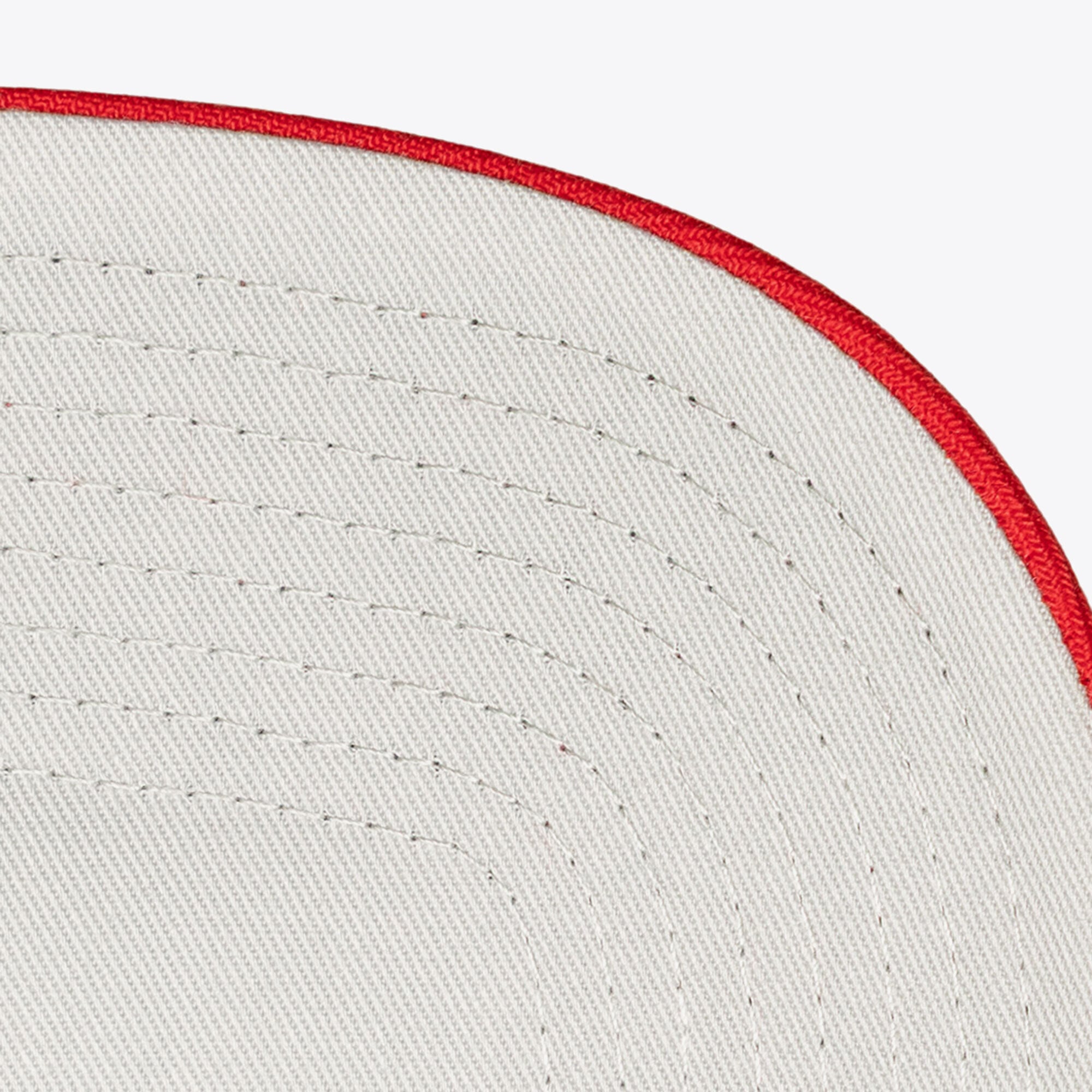 Casquette unisexe Mitchell & Ness crème Chicago Bulls Team Pro ajustable