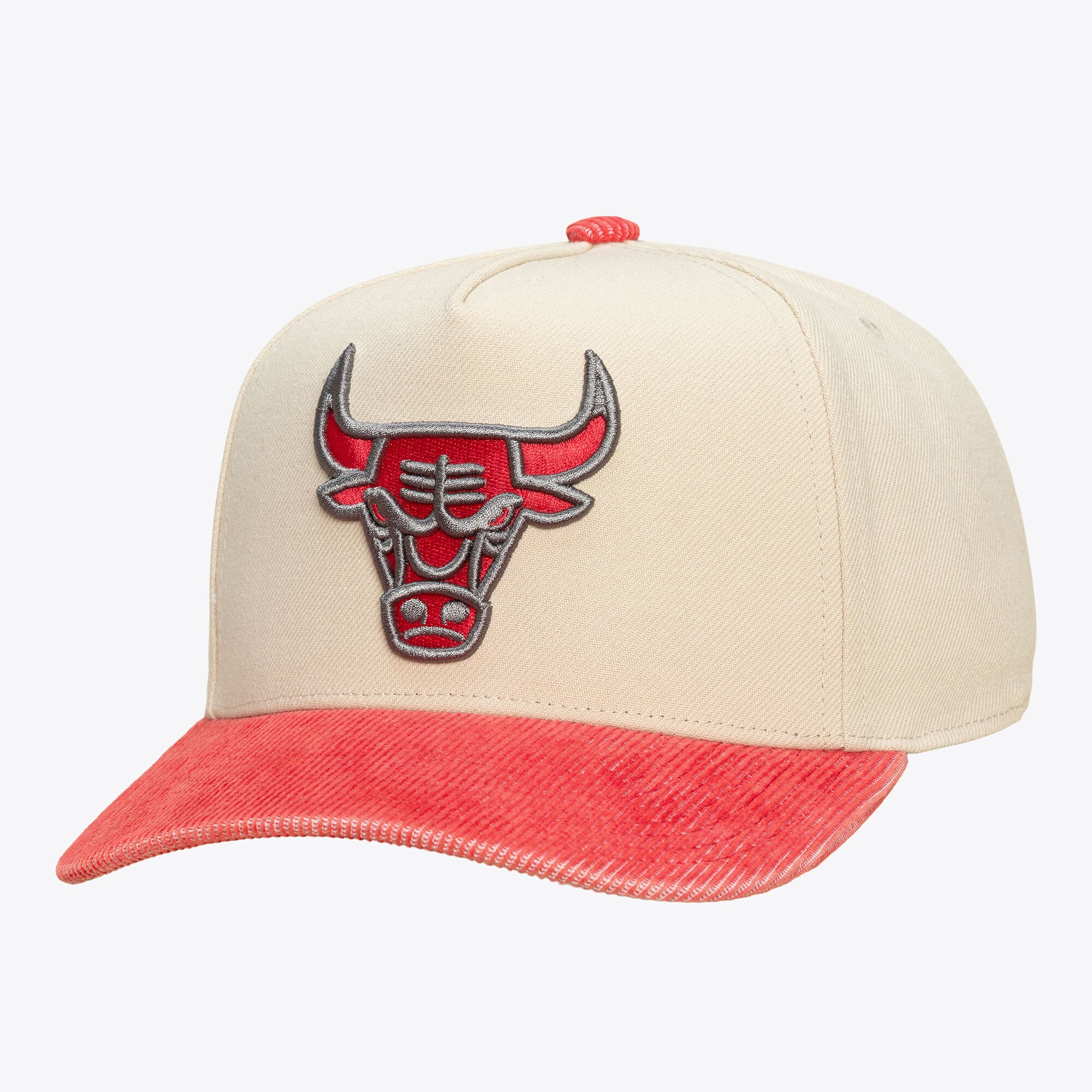 Unisex Mitchell & Ness Cream/Red Chicago Bulls Faded Pro Snapback Hat