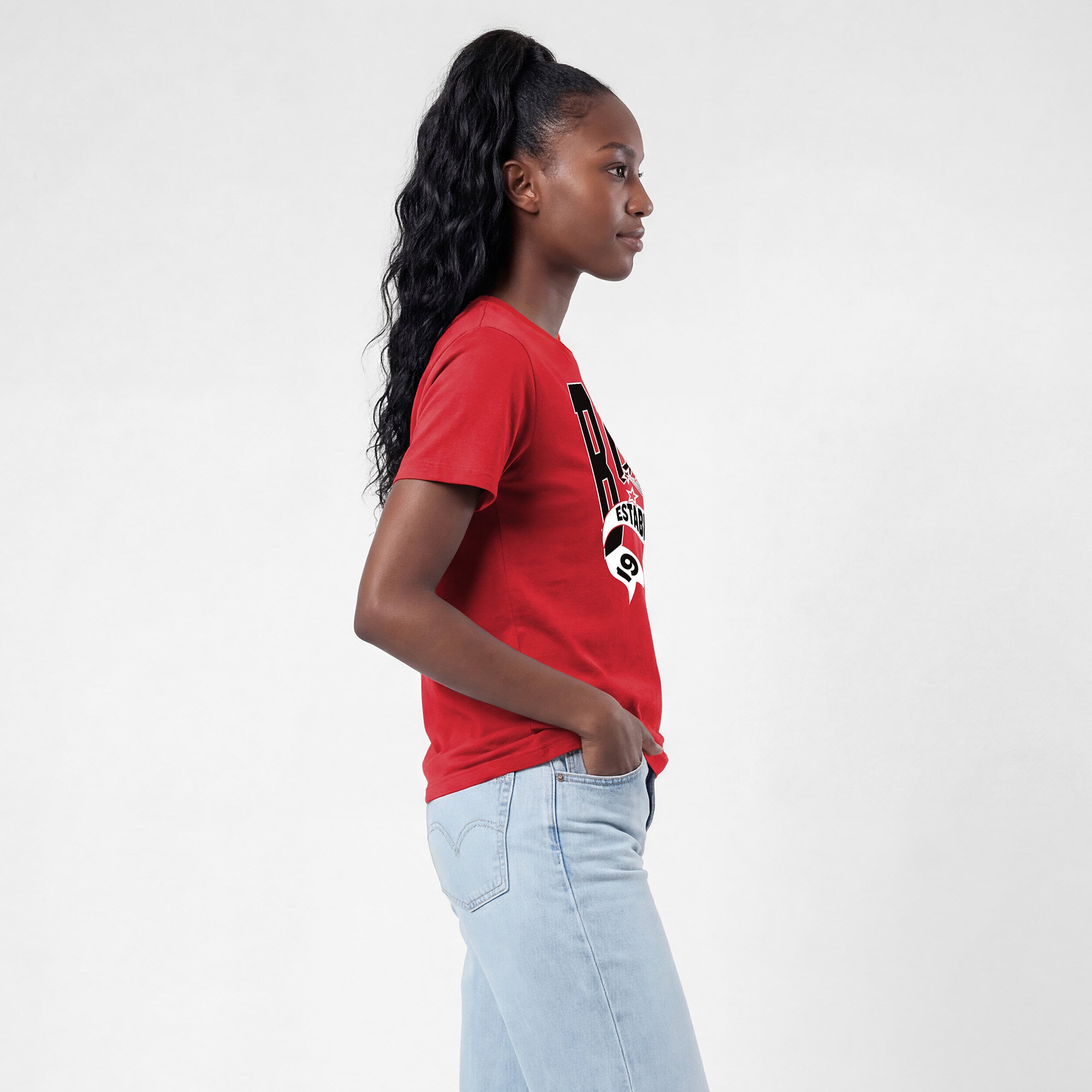 T-shirt féminin Championne des Chicago Bulls rouges avec bannière
