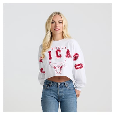 Chicago Bulls Fanatics Women's Spirit Jersey Cropped Crew Neck Sweatshirt - White