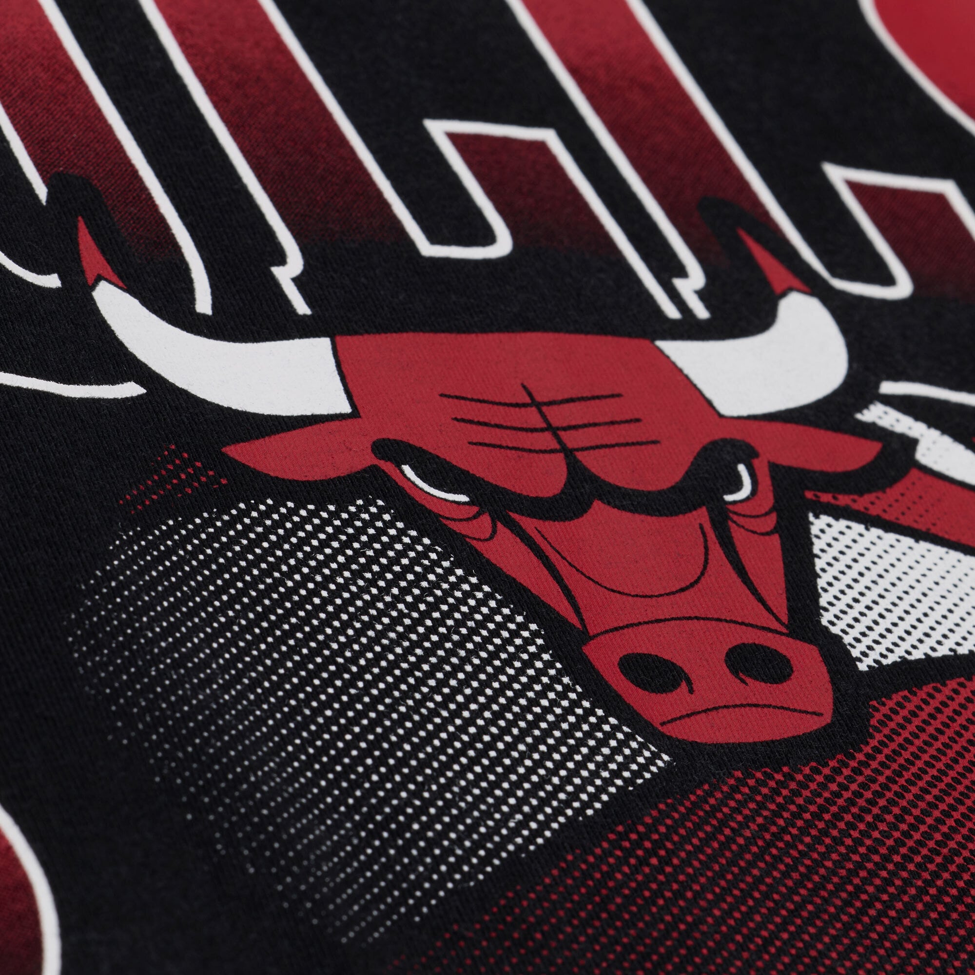 T-shirt court à imprimé graphique Chicago Bulls noir pour femme de Mitchell & Ness