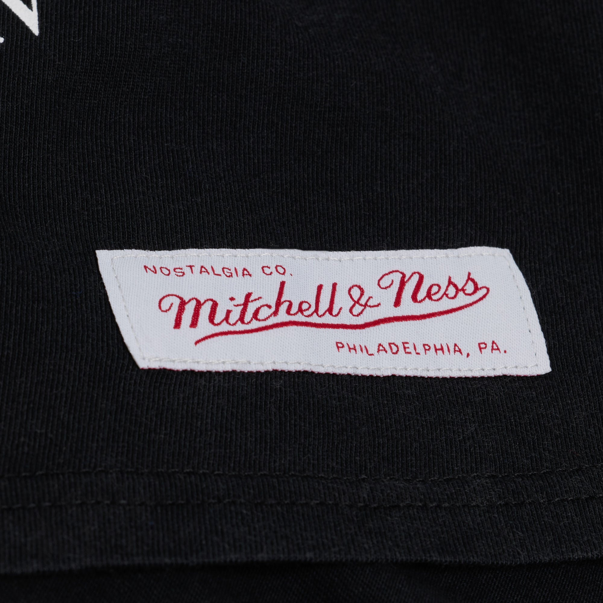 Women's Mitchell & Ness  Black Chicago Bulls Street Graphic Boxy Crop T-Shirt