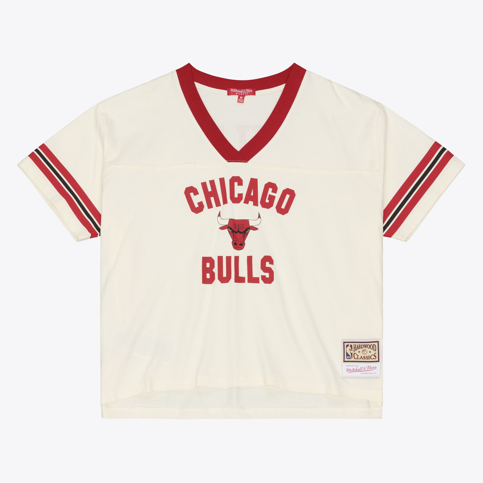 T-shirt court à col en V Mitchell & Ness crème Chicago Bulls Retro Roots Hardwood Classics pour femme