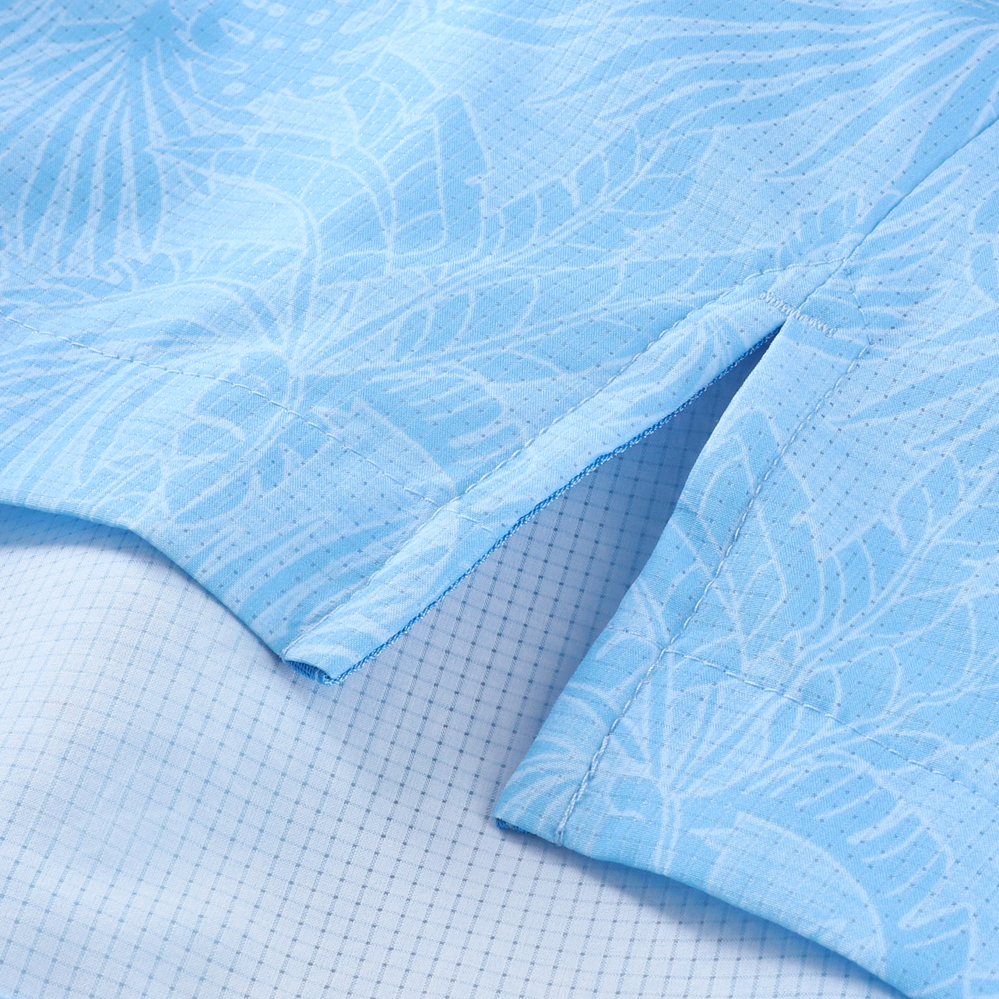 Chemise boutonnée Tommy Bahama IslandZone bleu clair pour homme, motif Chicago Cubs Saltwater Fronds