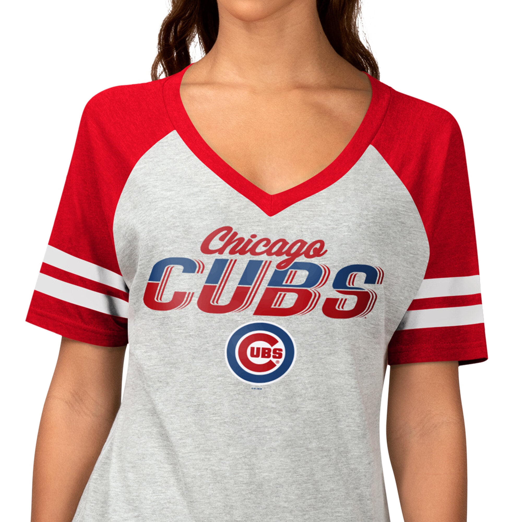 Women's G-III 4Her by Carl Banks Heather Gray Chicago Cubs Goal Line Raglan V-Neck T-Shirt