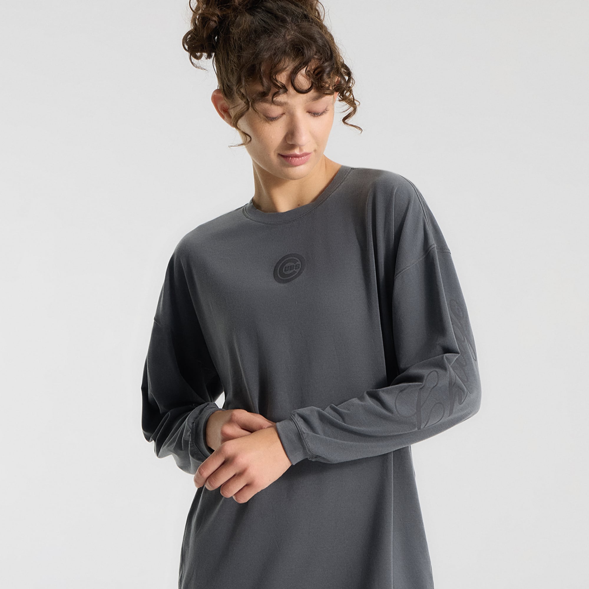 T-shirt à manches longues EasySet Relaxed-Fit gris Chicago Cubs de lululemon pour femme