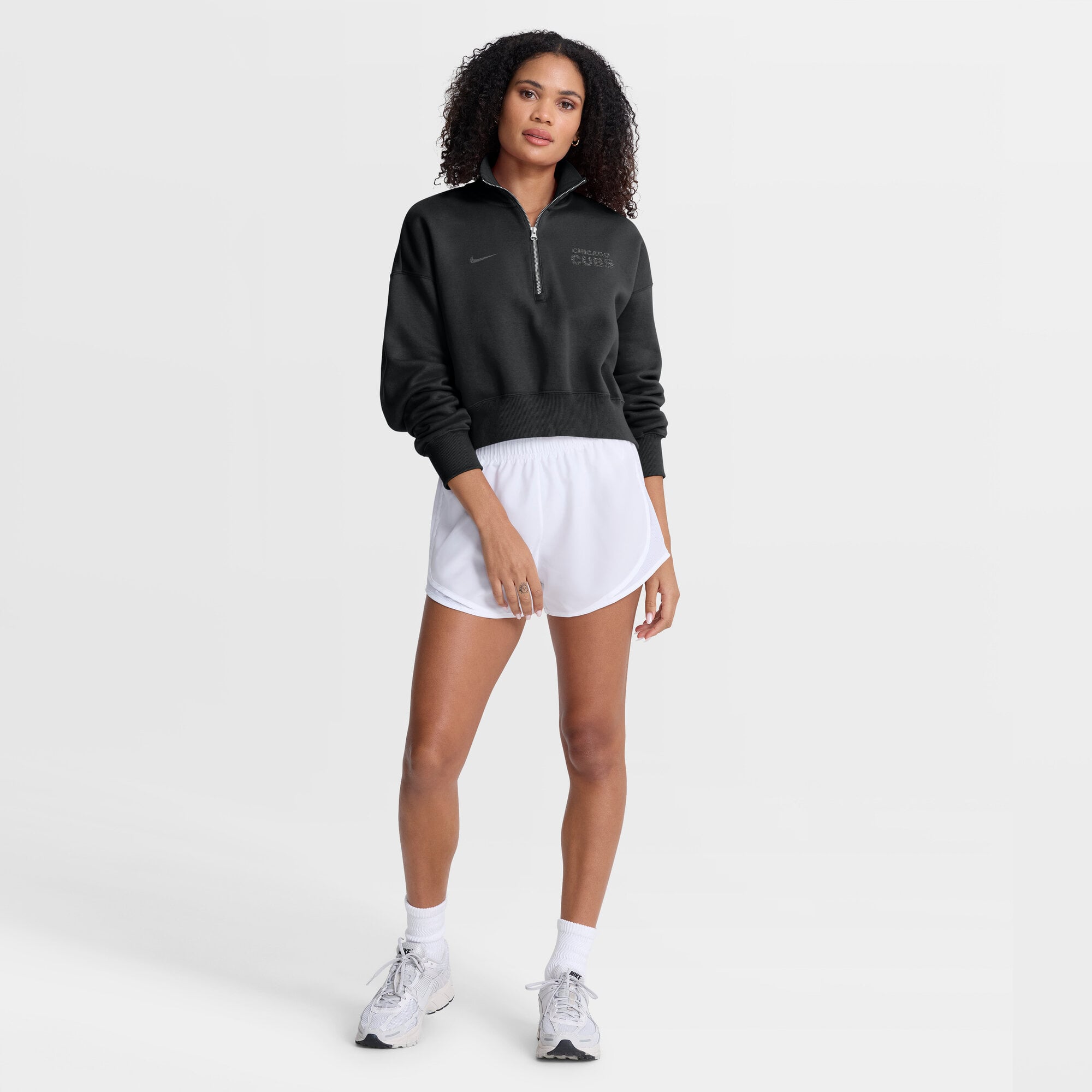 Sweat-shirt court à col zippé Nike Chicago Cubs noir oversize Phoenix Fleece pour femme