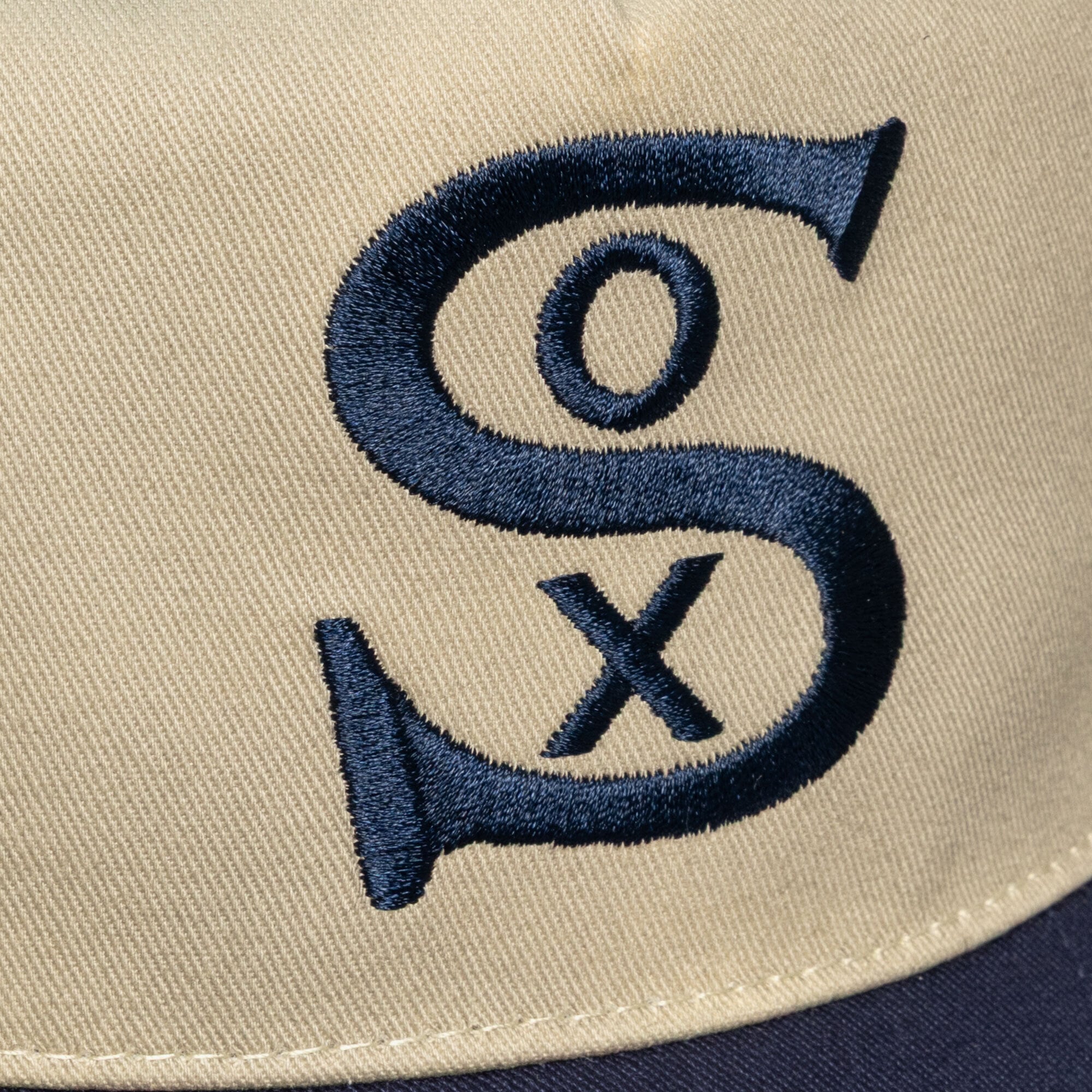 Men's Mitchell & Ness Cream Chicago White Sox Retro Roots Deadstock Cooperstown Snapback Hat
