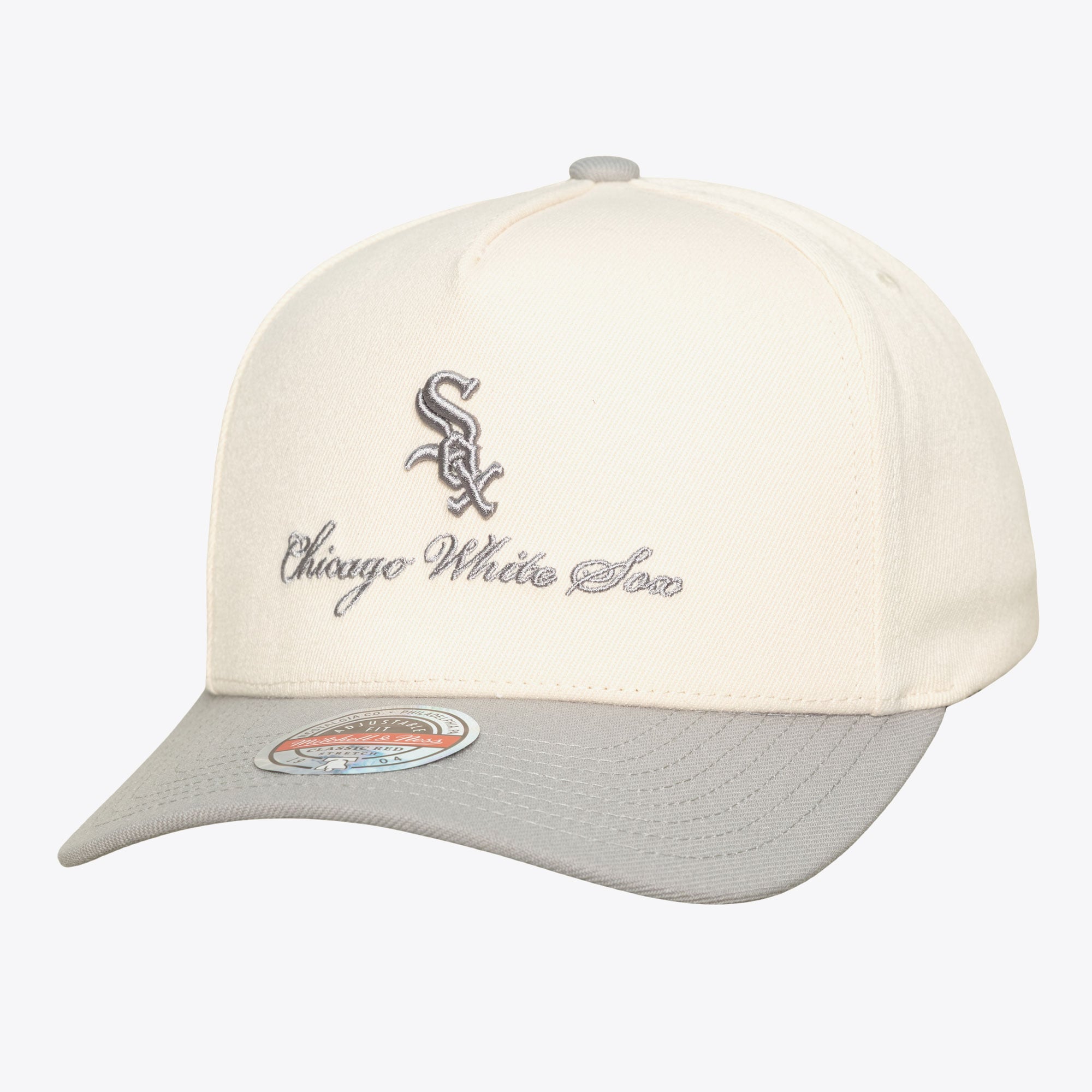 Men's Mitchell & Ness Cream/Gray Chicago White Sox Flawless Stretch-Snapback Hat