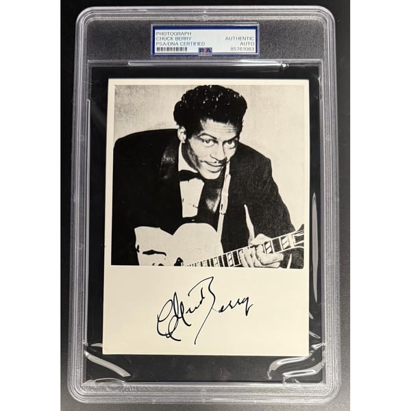 Chuck Berry Memorabilia, Signed Chuck Berry Photos and Merchandise 