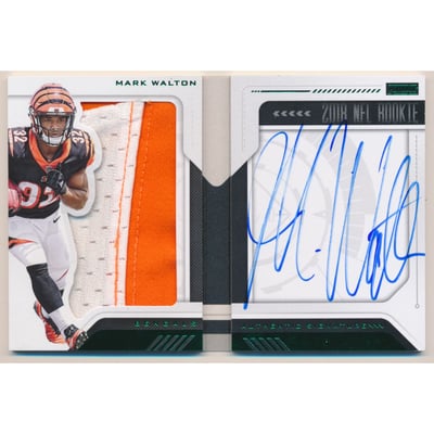 2018 Panini Playbook Green #221 Mark Walton JSY AU/25