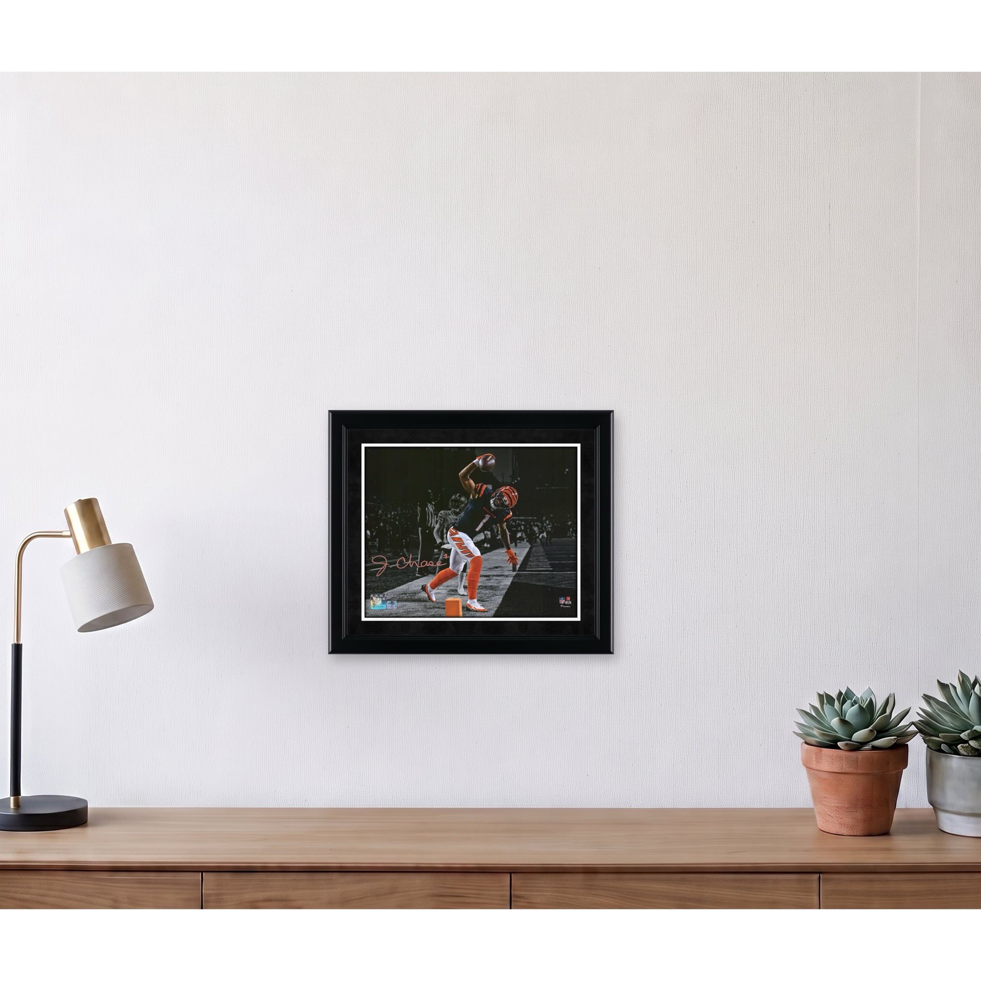 Photo dédicacée de Ja'Marr Chase (Cincinnati Bengals) - 11 35,5 cm (11 x 14 pouces) - Touchdown Spike Spotlight