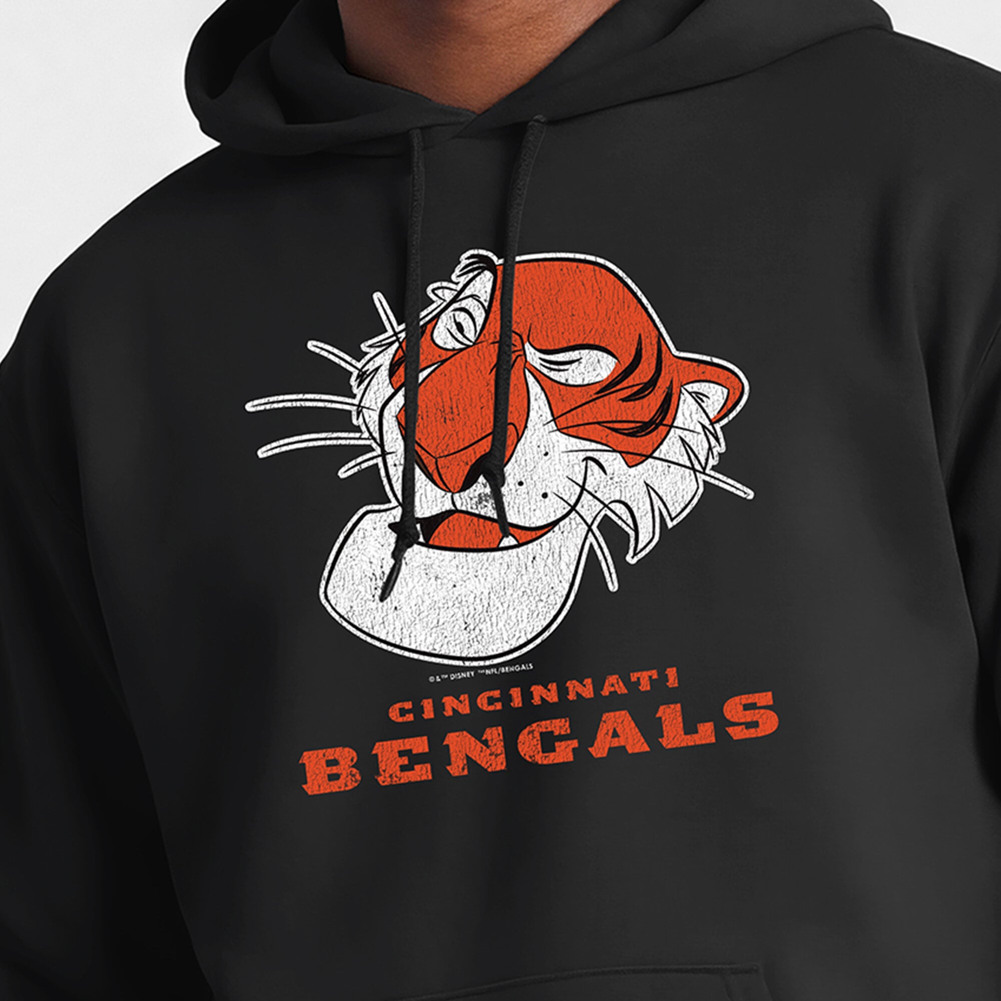 Sweat-shirt à capuche intégral noir Disney x Champion Cincinnati Bengals Powerblend pour homme