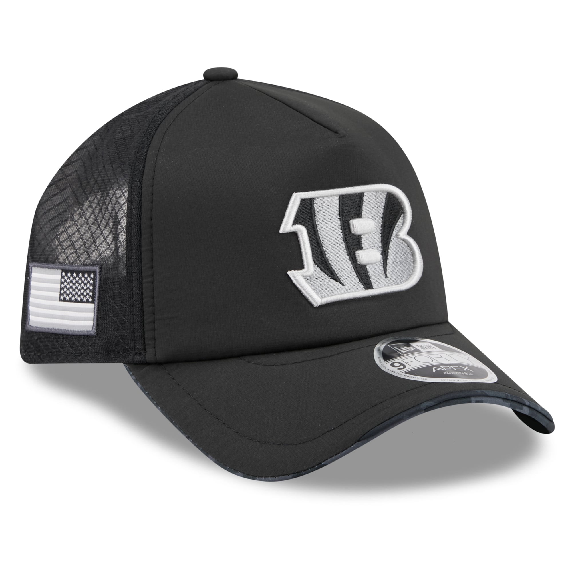 Men's New Era Black Cincinnati Bengals 2026 Salute To Service Apex 9FORTY Adjustable Trucker Hat