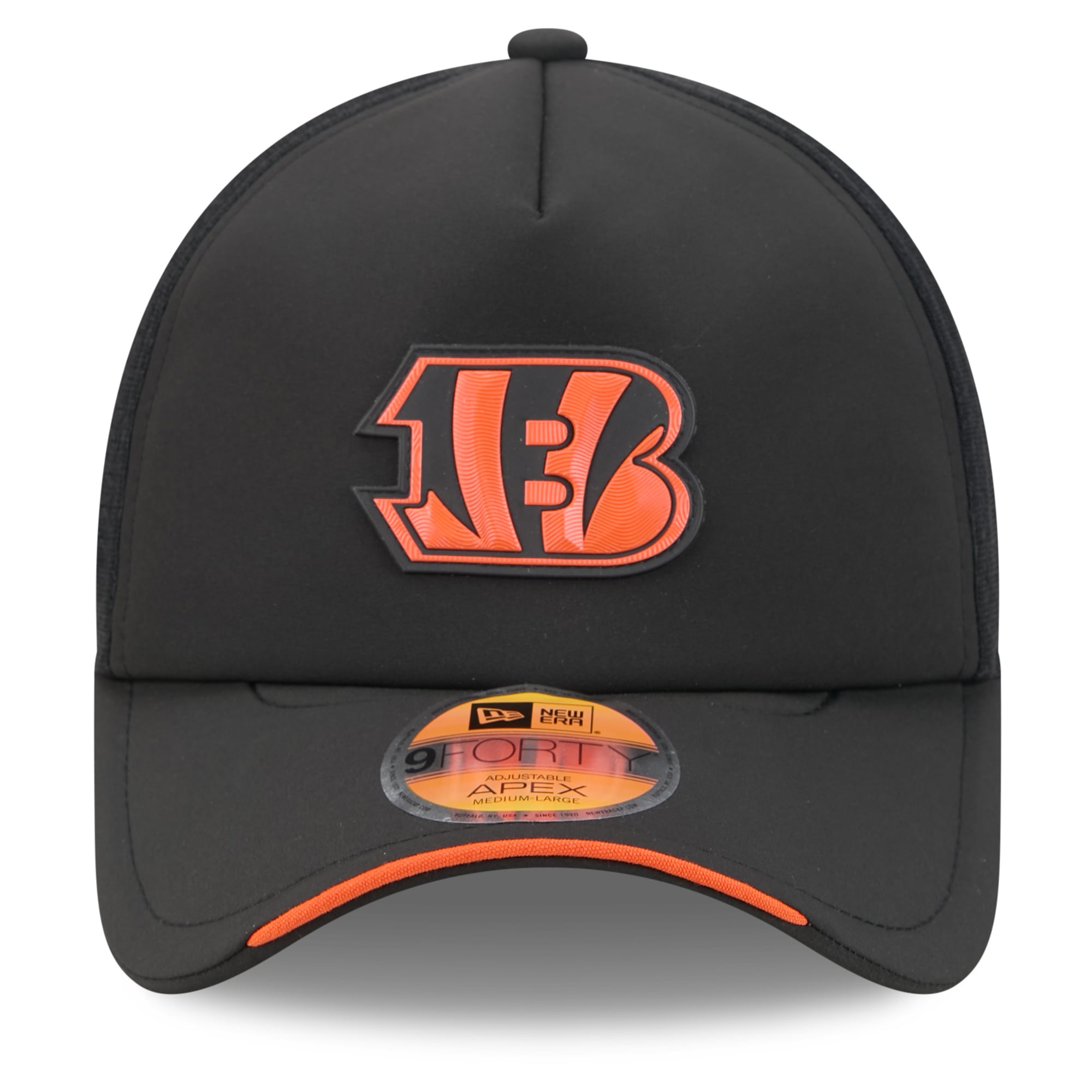 Men's New Era Black Cincinnati Bengals 2026 Sideline Apex 9FORTY Adjustable Trucker Hat