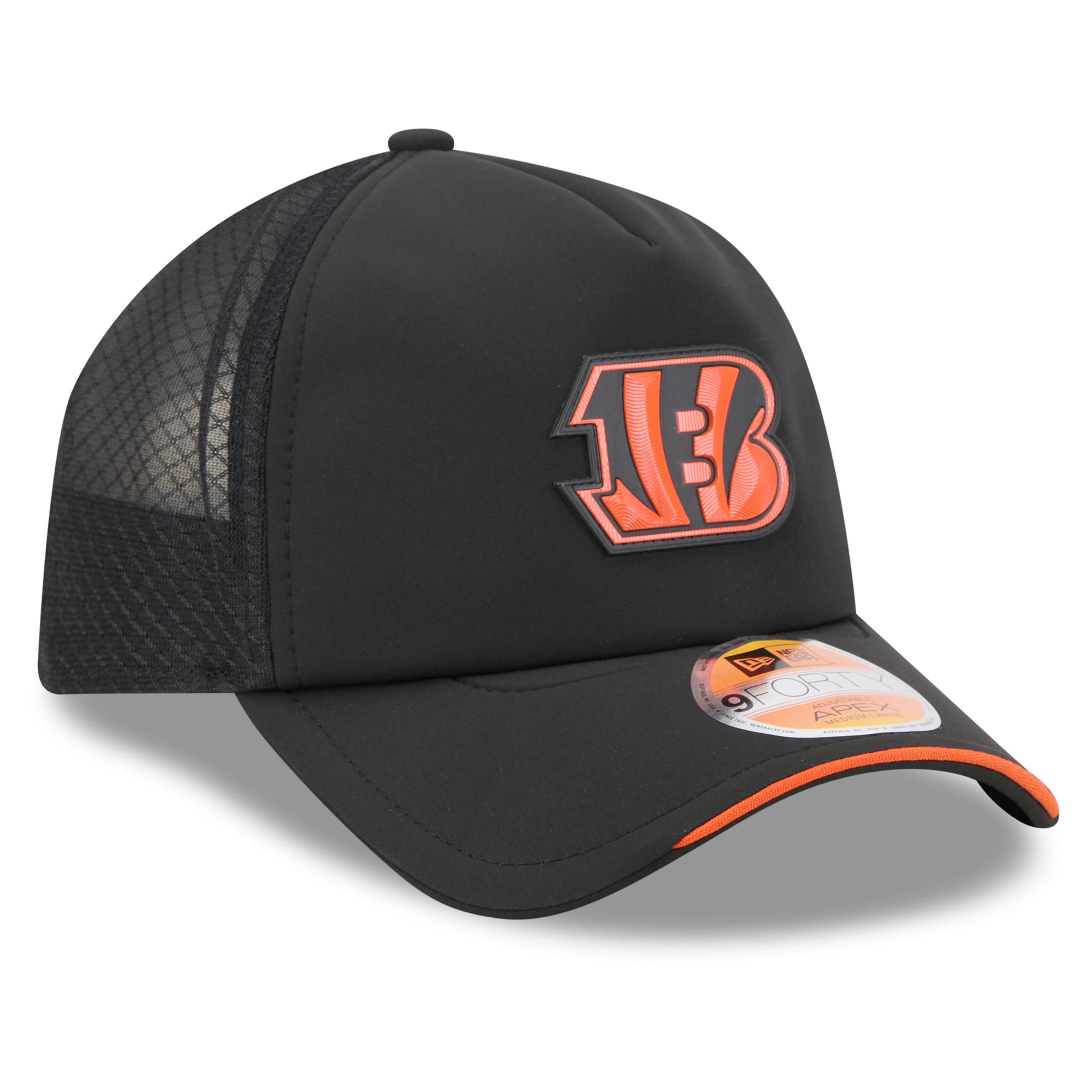 Men's New Era Black Cincinnati Bengals 2026 Sideline Apex 9FORTY Adjustable Trucker Hat