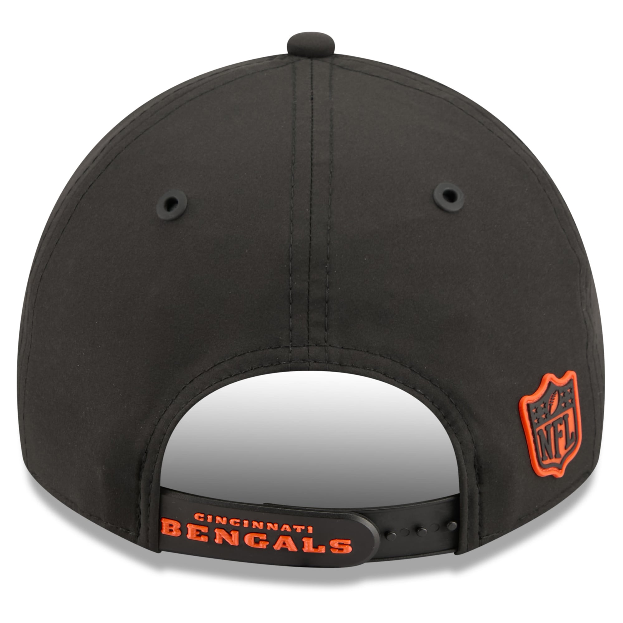 Men's New Era Black Cincinnati Bengals 2026 Sideline Casual Classic Adjustable Hat