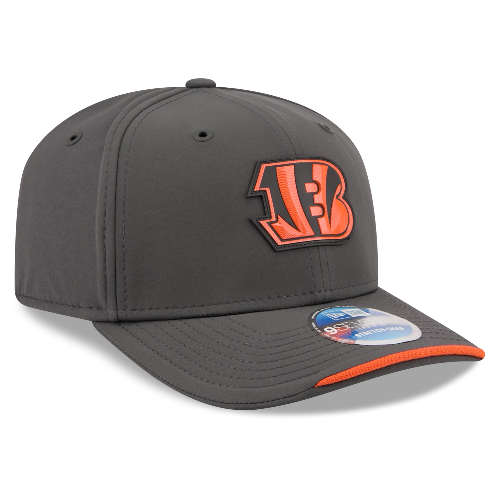 Casquette ajustable New Era Charcoal Cincinnati Bengals 2026 Sideline pour temps froid 9SEVENTY