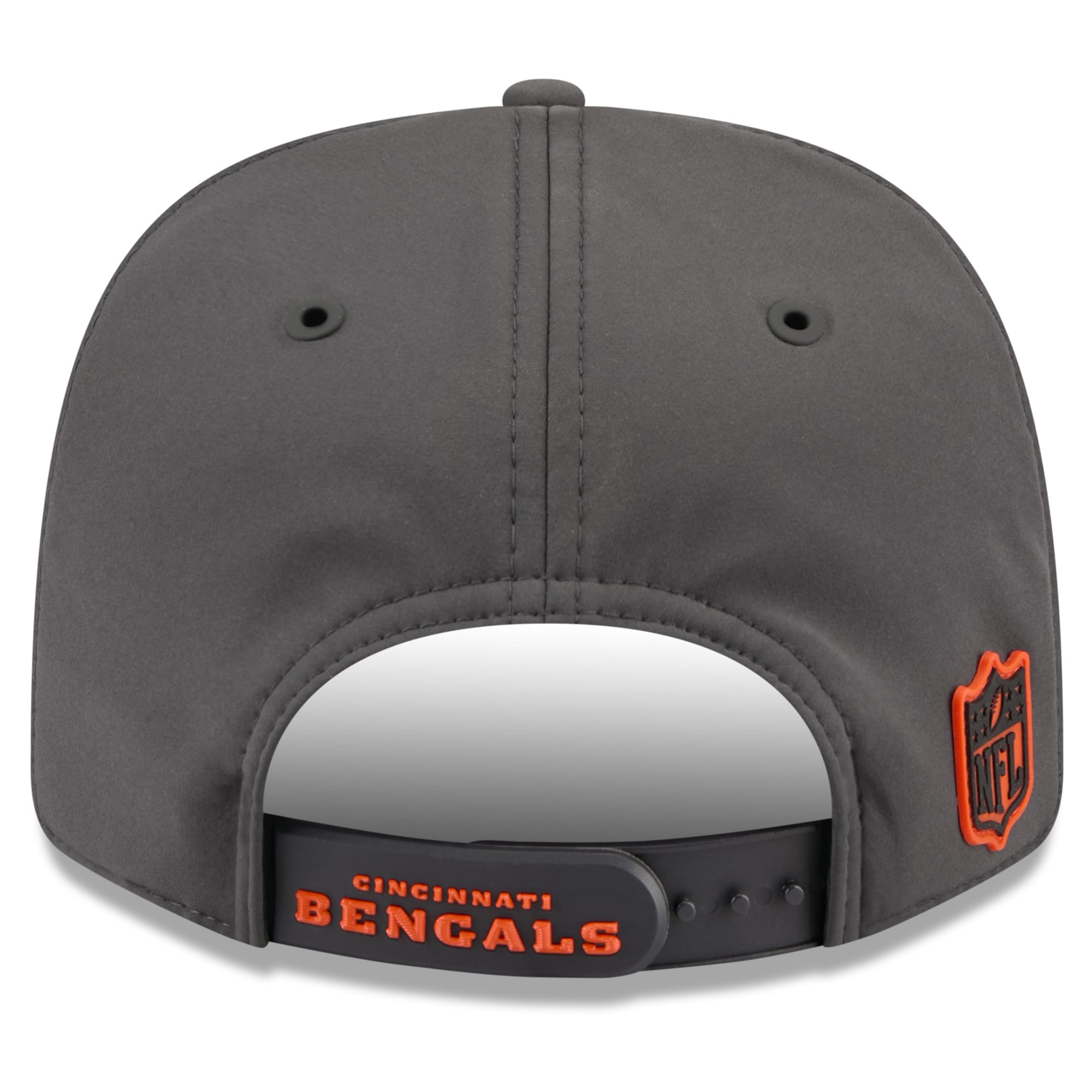 Casquette ajustable New Era Charcoal Cincinnati Bengals 2026 Sideline pour temps froid 9SEVENTY
