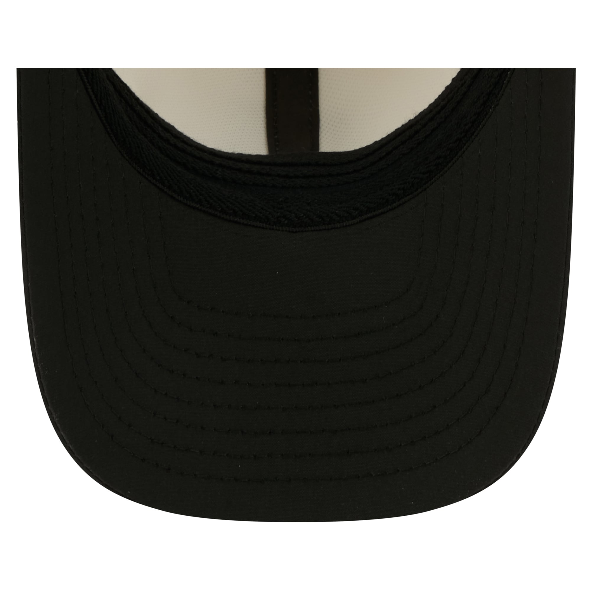 Casquette New Era Flex crème/noire pour homme, Cincinnati Bengals, camp d'entraînement NFL 2026, modèle 39THIRTY