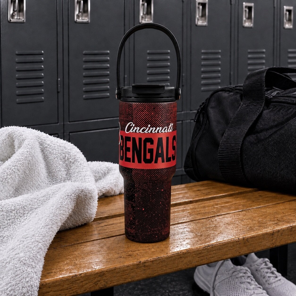 Gourde Pegasus Cincinnati Bengals 710 ml (24 oz) en acier inoxydable à double bouchon et motif moucheté dégradé
