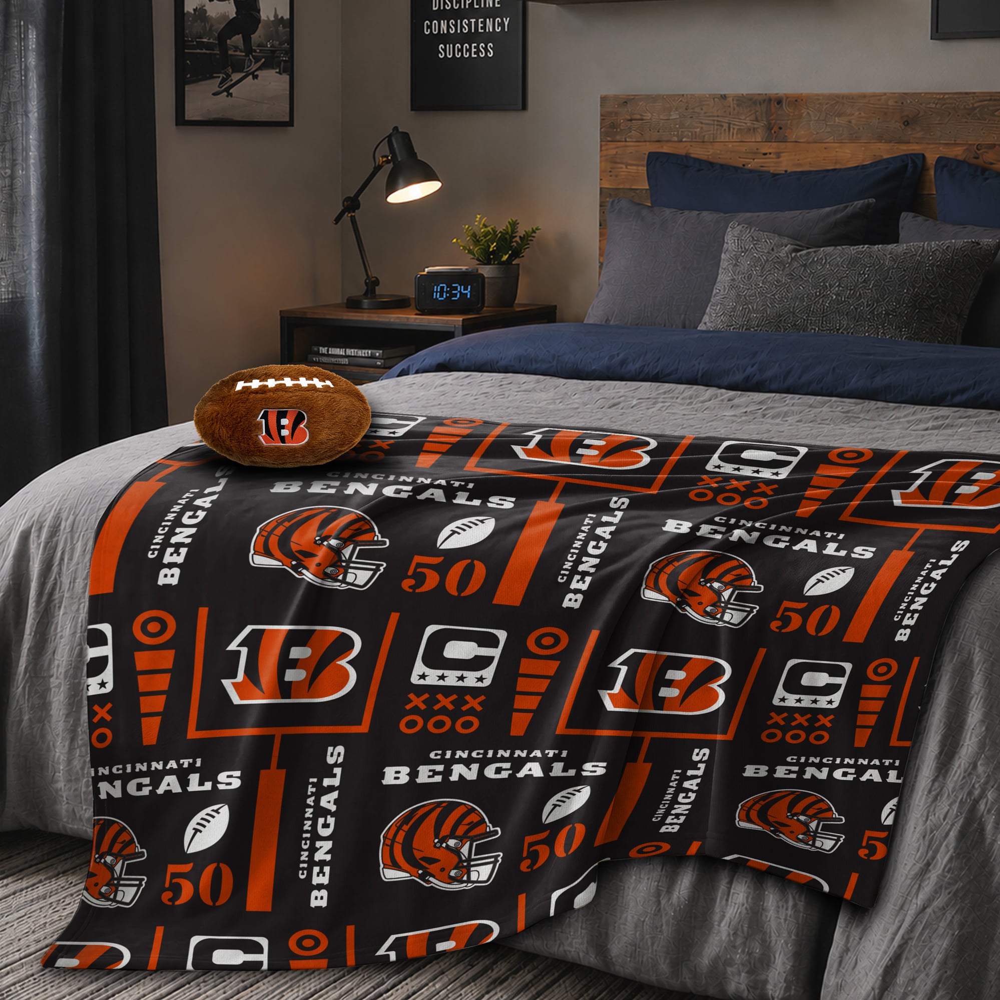 Pegasus Cincinnati Bengals 50" x 60" Blackout Team Spirit Ultra Soft Throw & Plush Football Combo Pack
