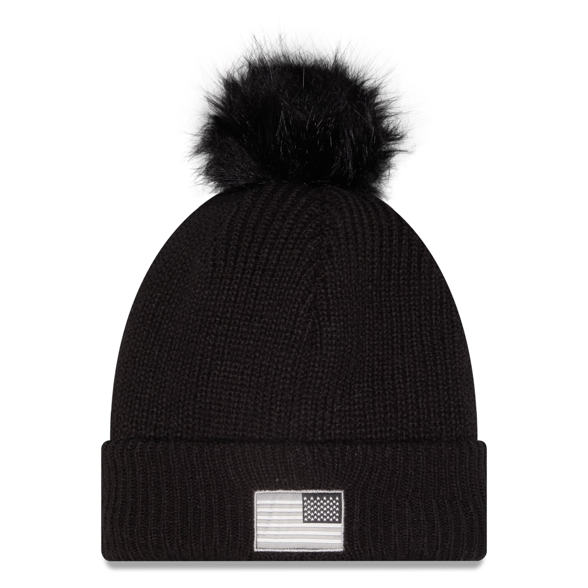 Bonnet à revers New Era noir pour femme, modèle Cincinnati Bengals 2026 Salute To Service, avec pompon.