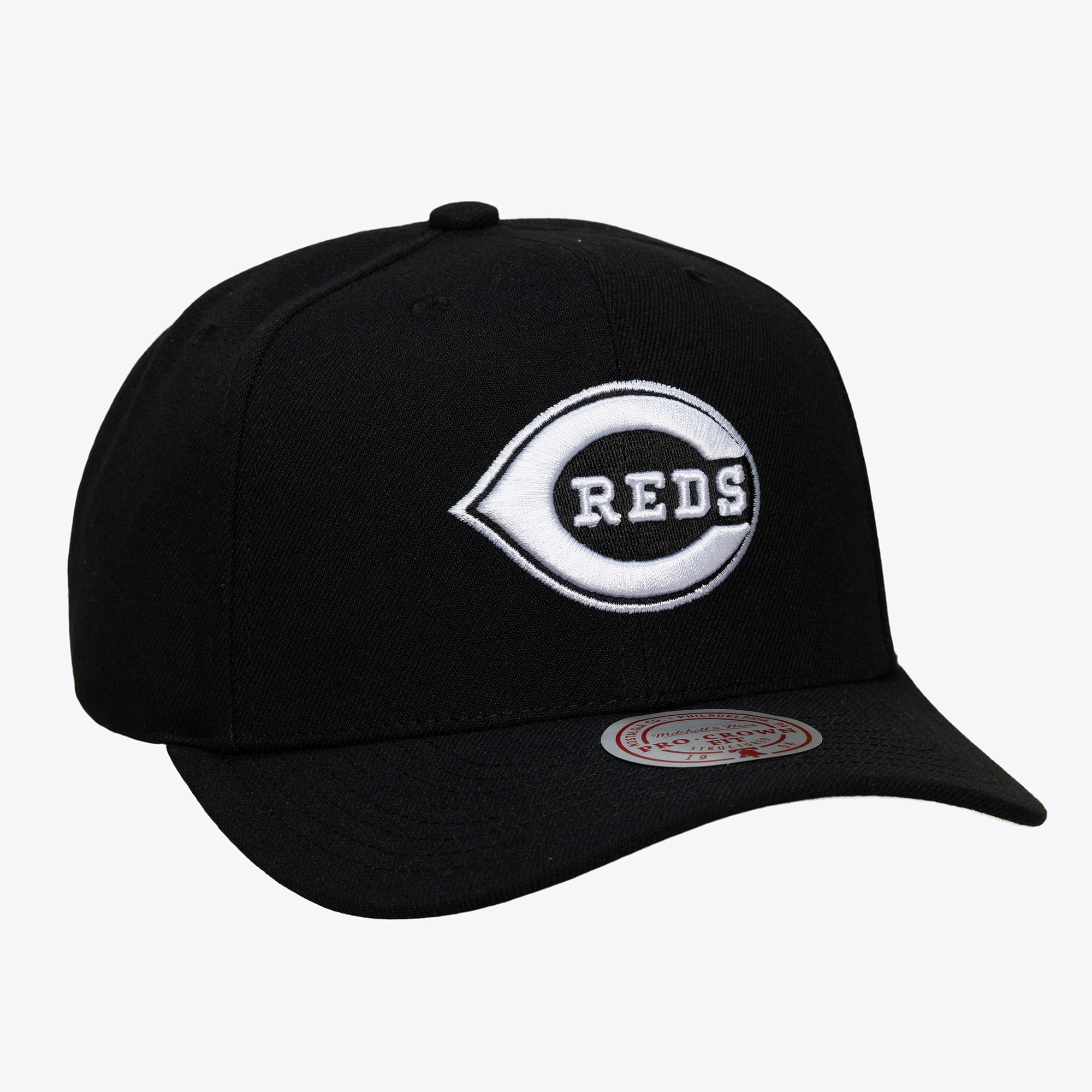 Men's Mitchell & Ness Black Cincinnati Reds Black and White Pro Crown Snapback