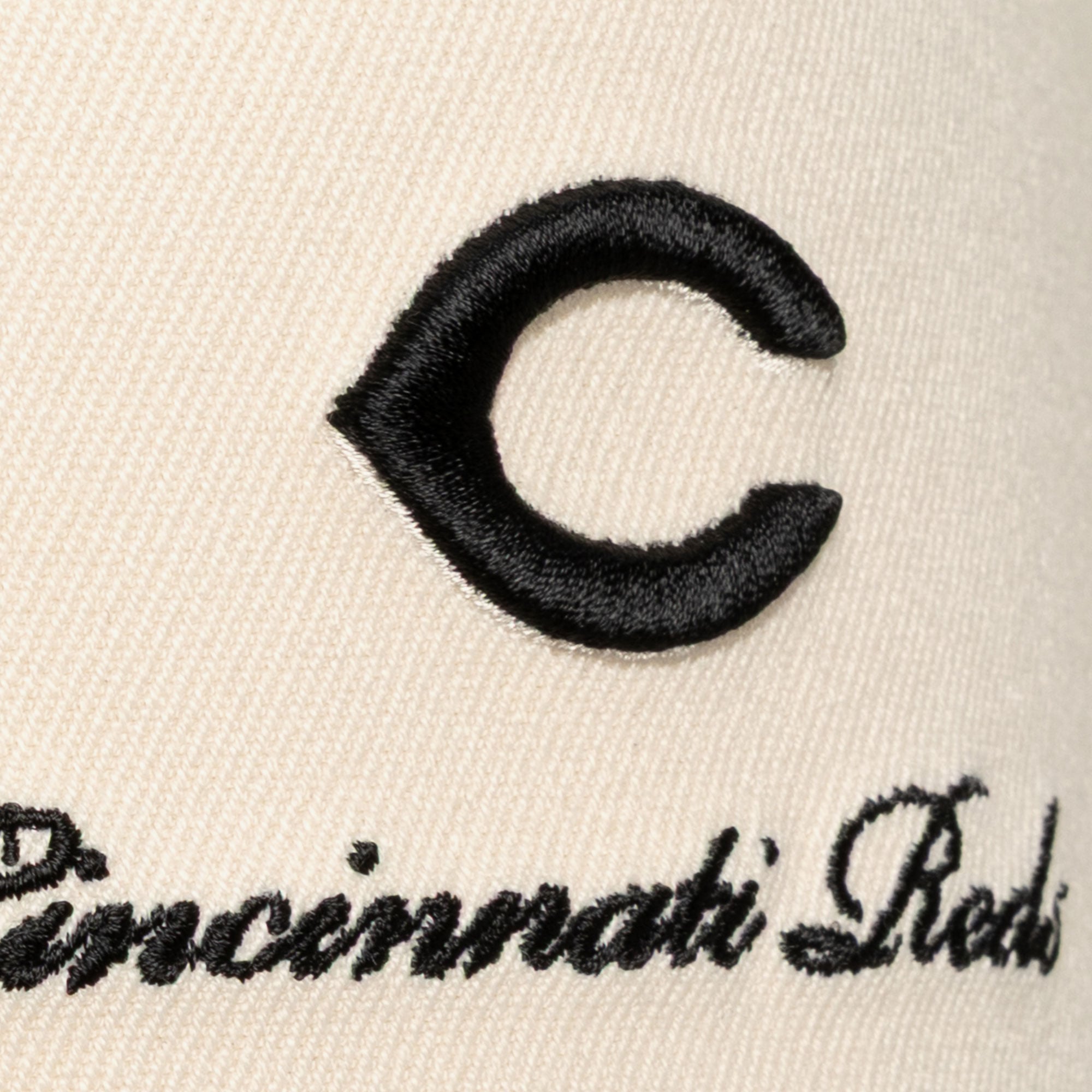 Men's Mitchell & Ness Cream/Black Cincinnati Reds Flawless Stretch Snapback Hat