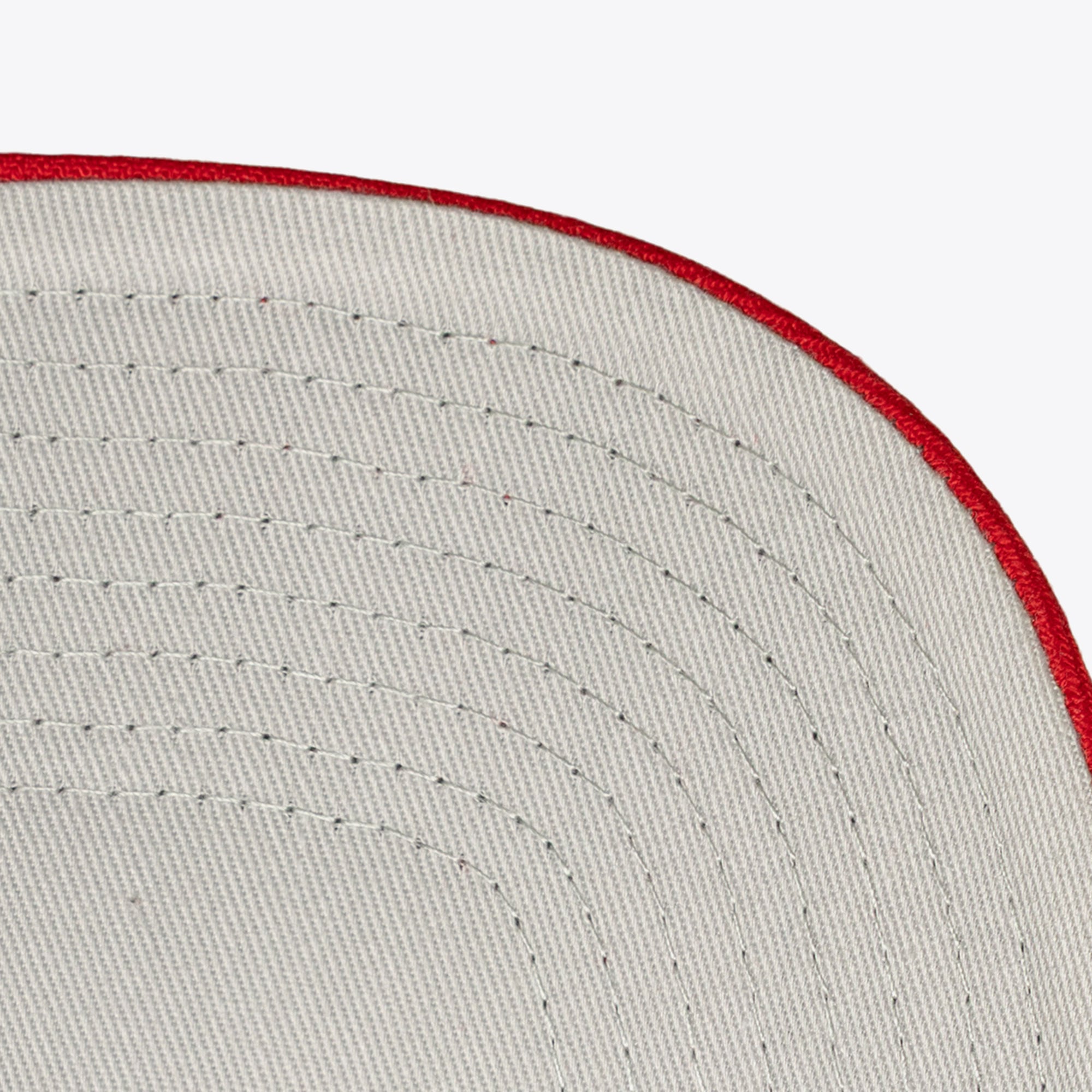 Men's Mitchell & Ness  Cream/Red Cincinnati Reds Flawless Stretch-Snapback Hat