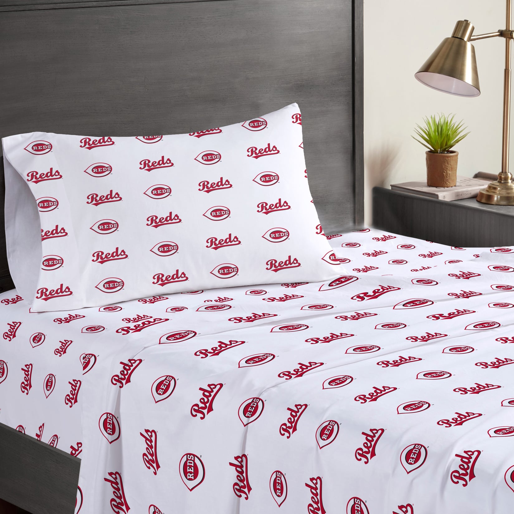 Pegasus Cincinnati Reds Three-Piece Twin Sheet Set