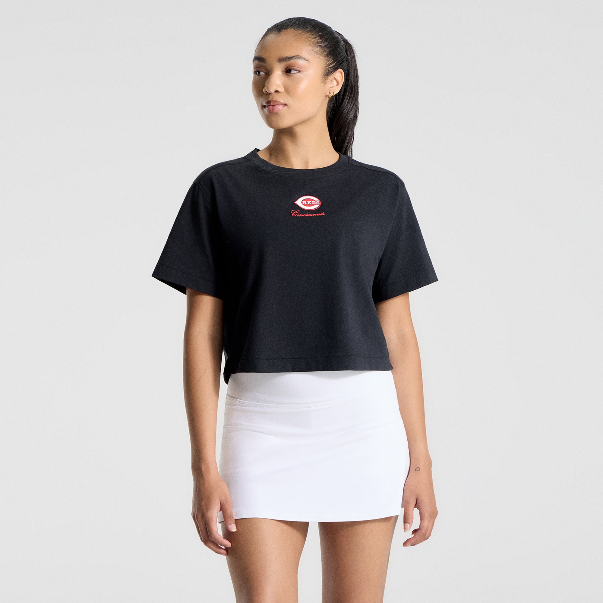 T-shirt court en coton biologique All Yours noir Cincinnati Reds pour femme de lululemon