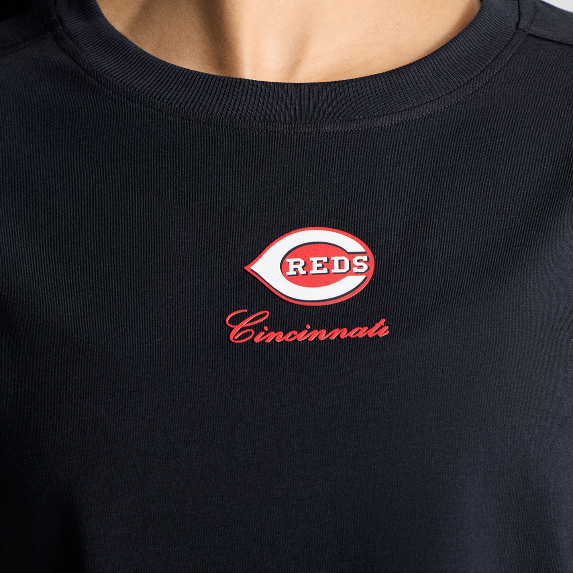 T-shirt court en coton biologique All Yours noir Cincinnati Reds pour femme de lululemon