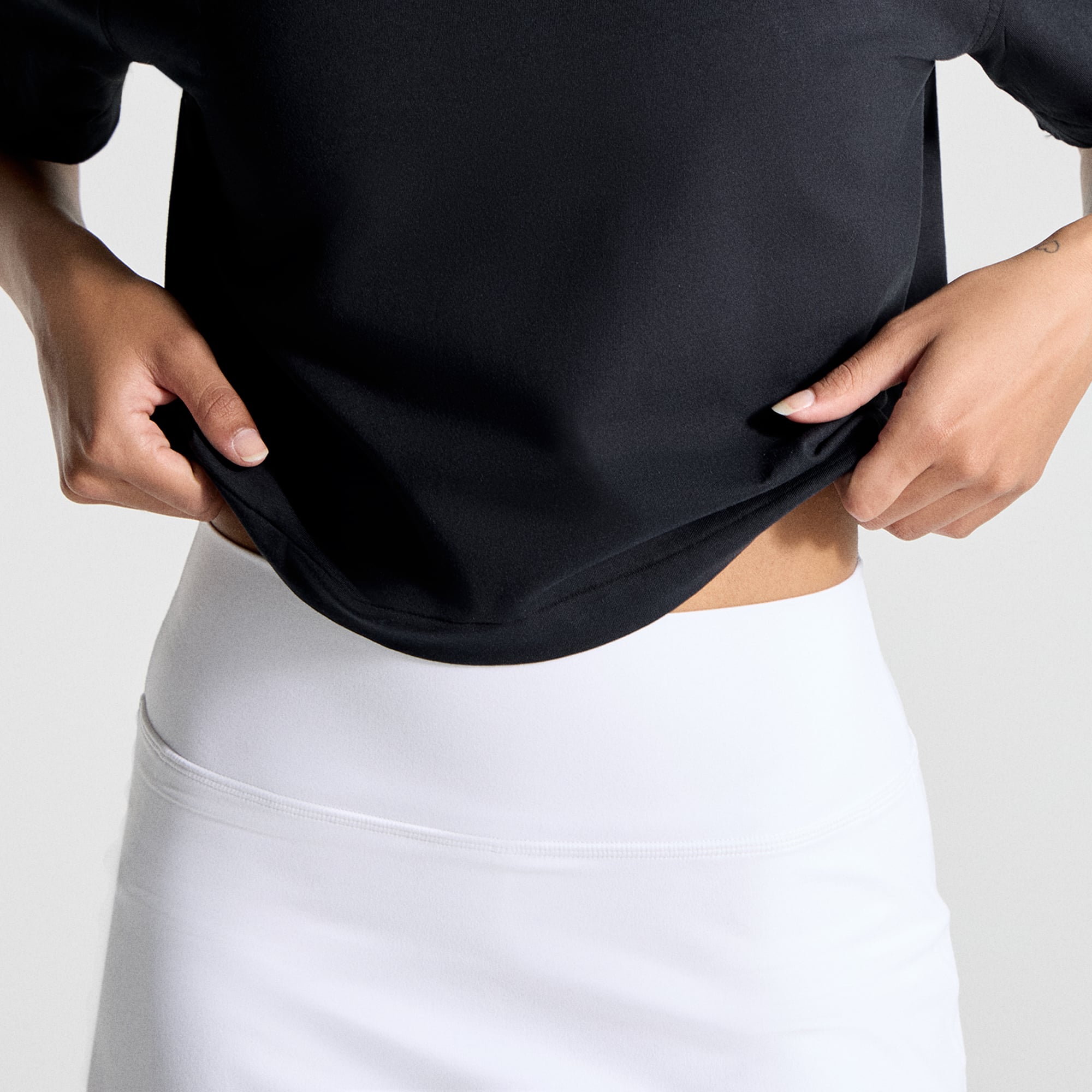 T-shirt court en coton biologique All Yours noir Cincinnati Reds pour femme de lululemon