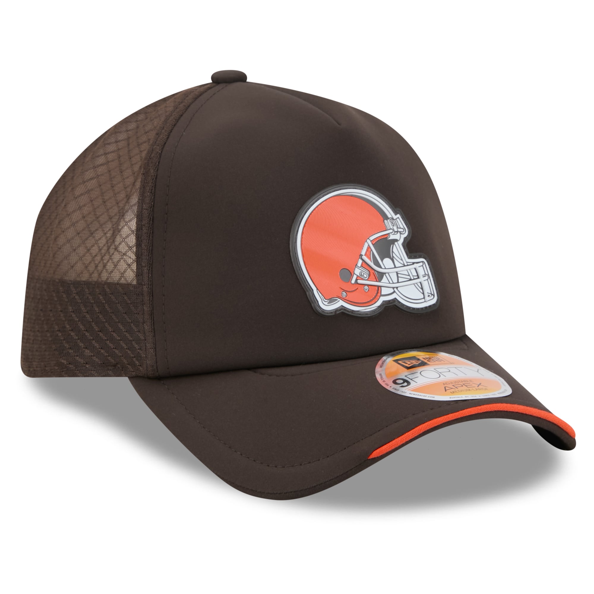 Men's New Era Brown Cleveland Browns 2026 Sideline Apex 9FORTY Adjustable Trucker Hat