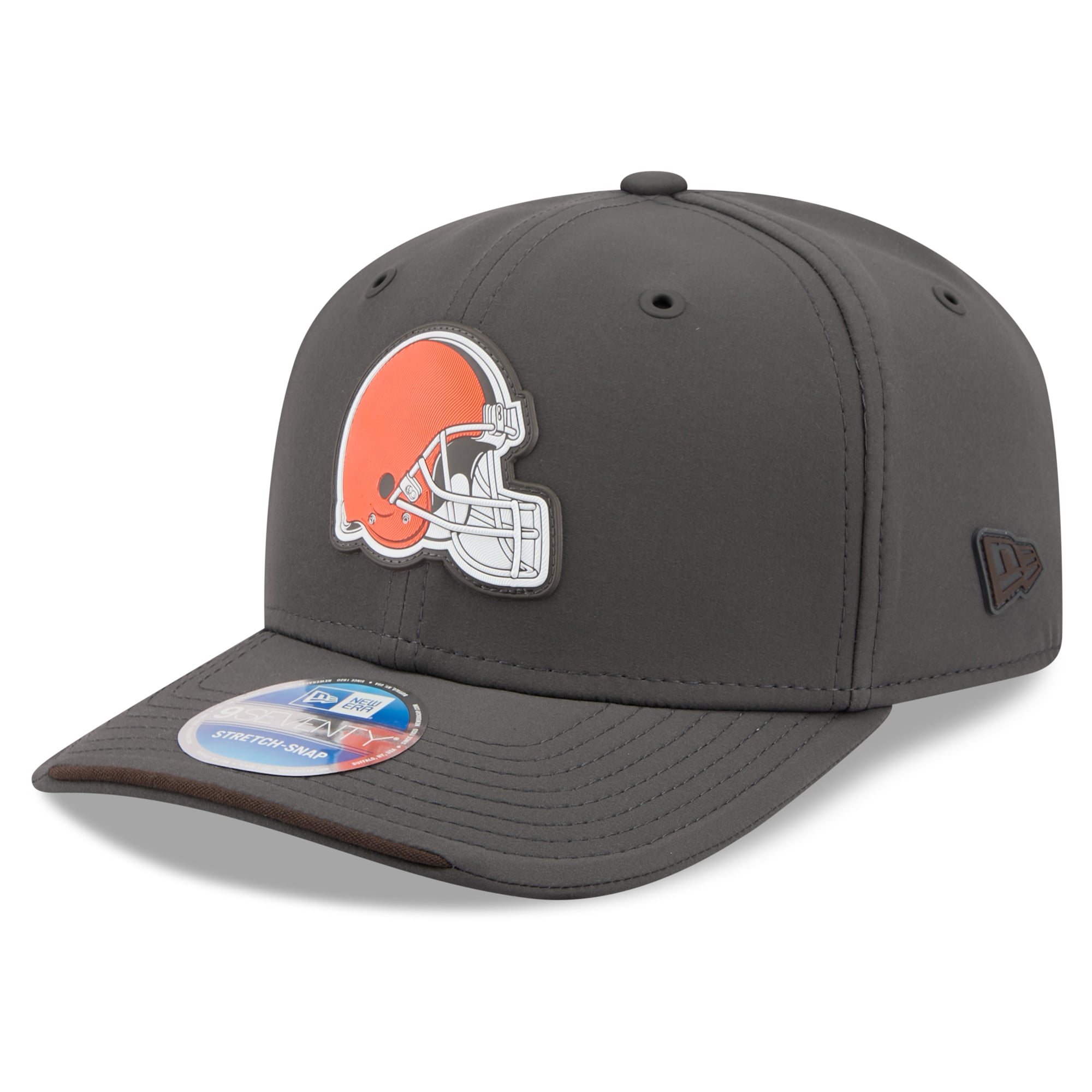 Casquette ajustable New Era anthracite Cleveland Browns 2026 Sideline pour homme, modèle 9SEVENTY, idéale pour les temps froids.