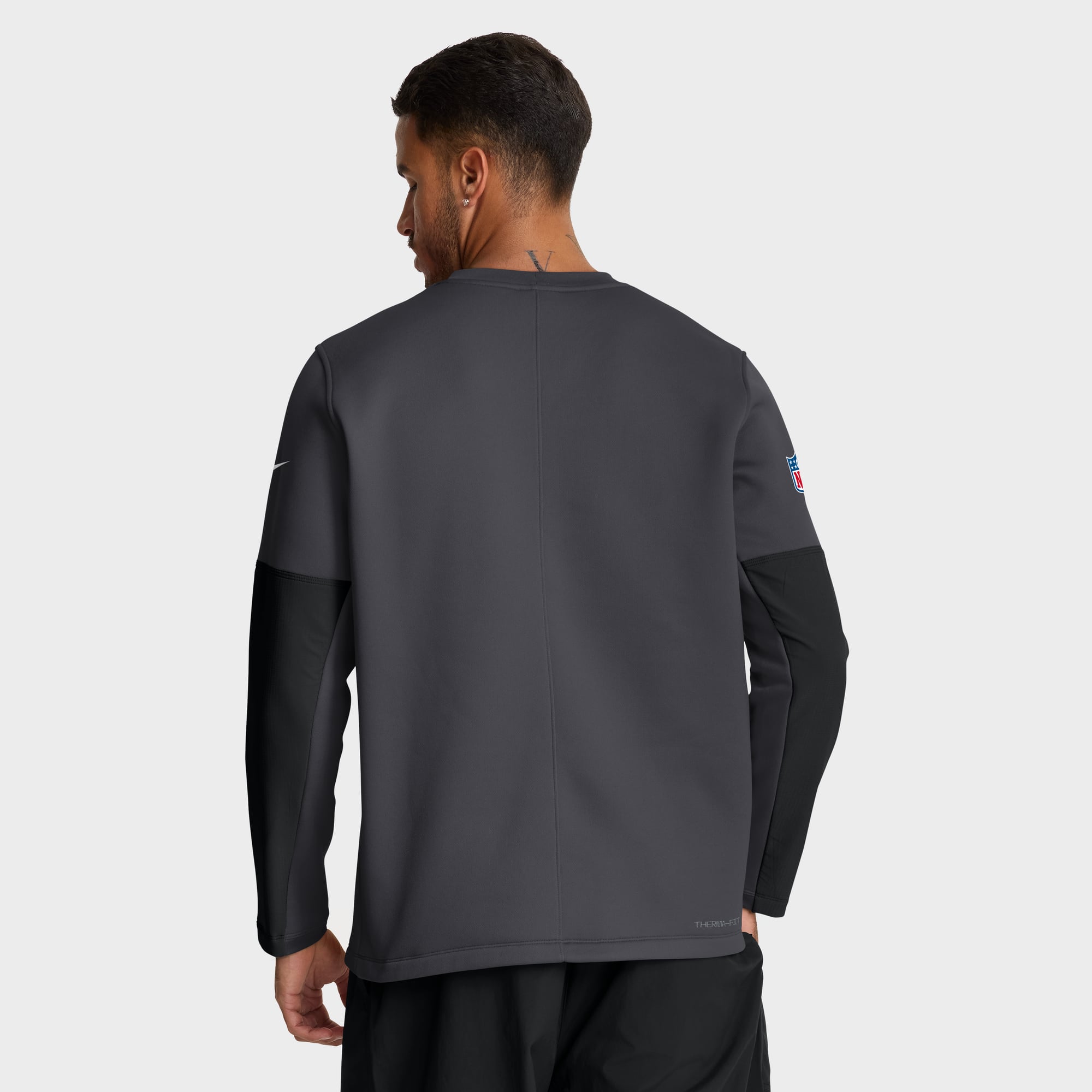 Men's Nike Anthracite Cleveland Browns Sideline Coaches Midweight Therma-FIT Crew Pullover