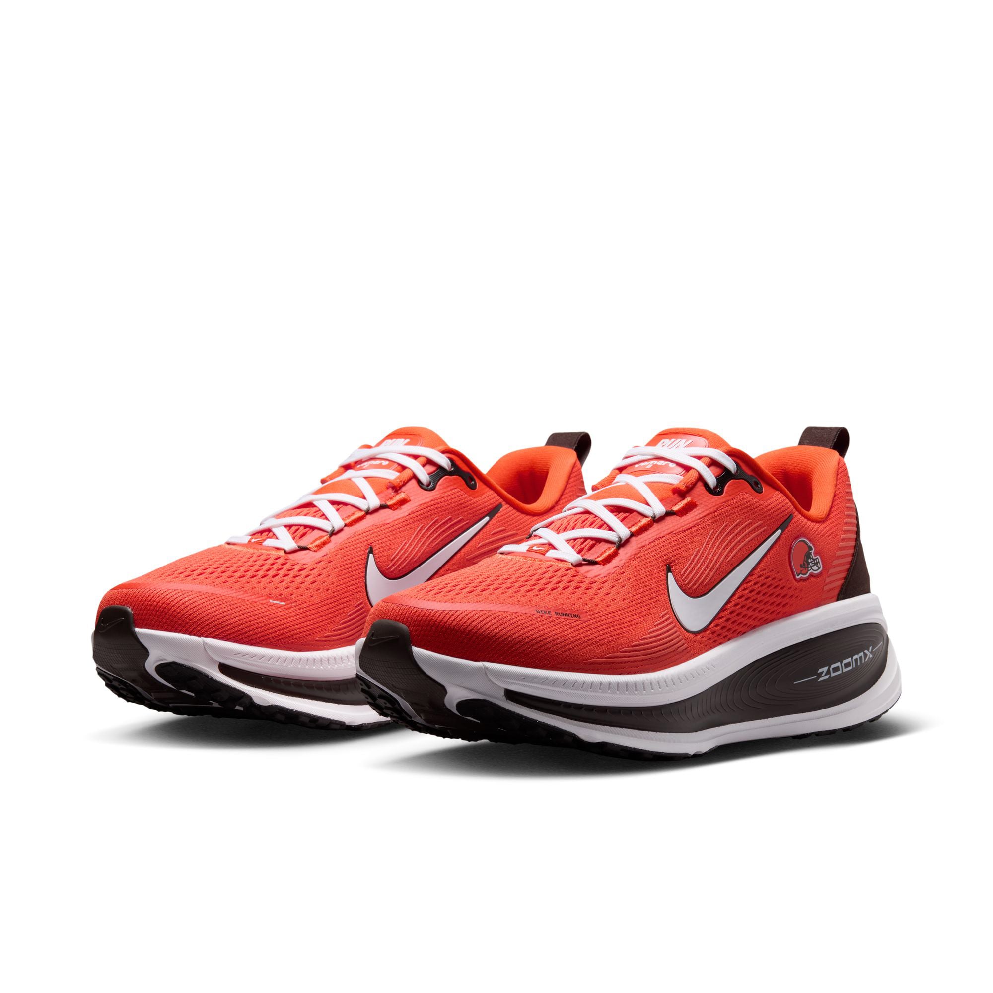 Men's Nike Cleveland Browns Vomero 18 Running Shoes