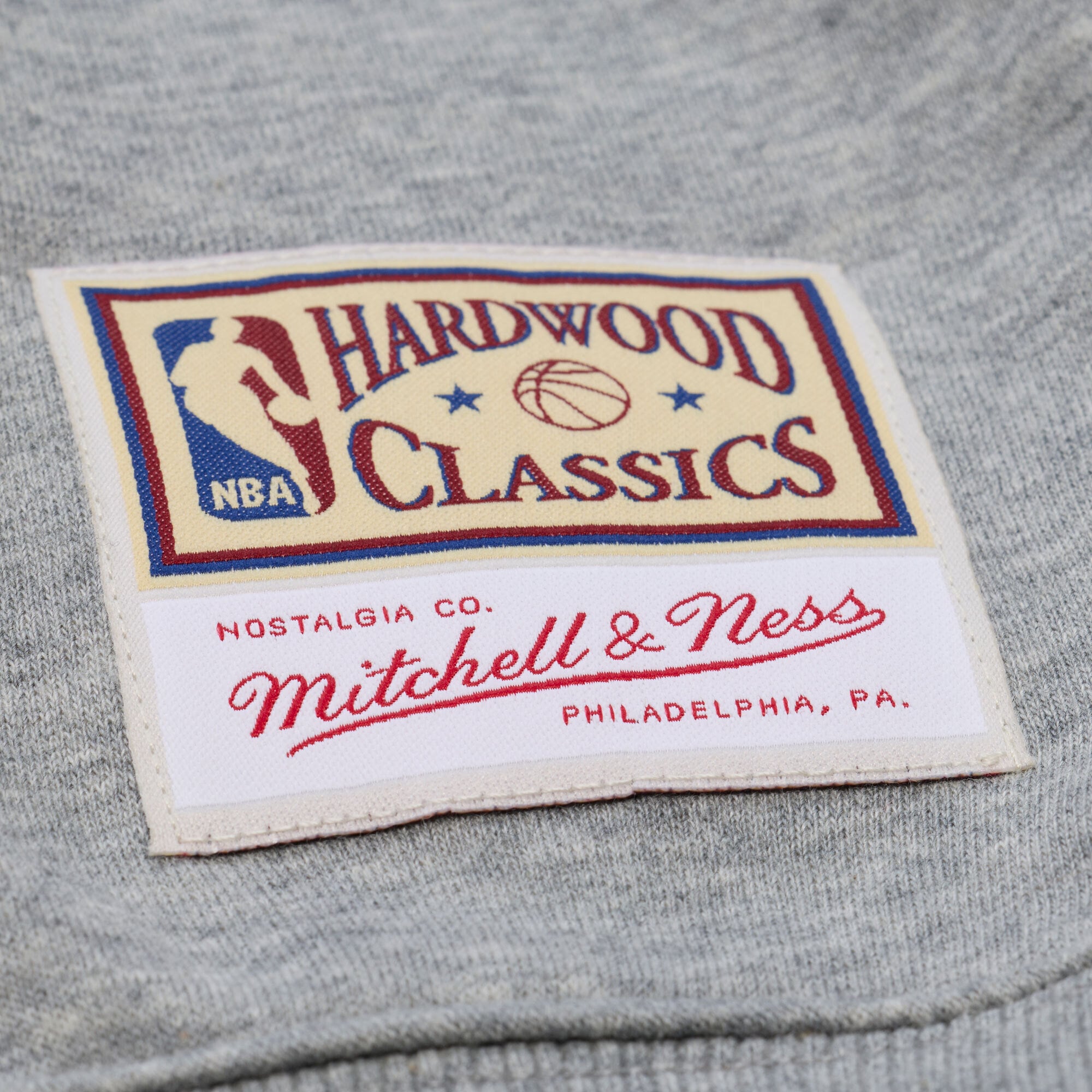 Men's Mitchell & Ness Heather Gray Cleveland Cavaliers Walk-Off Fleece Sweatshirt