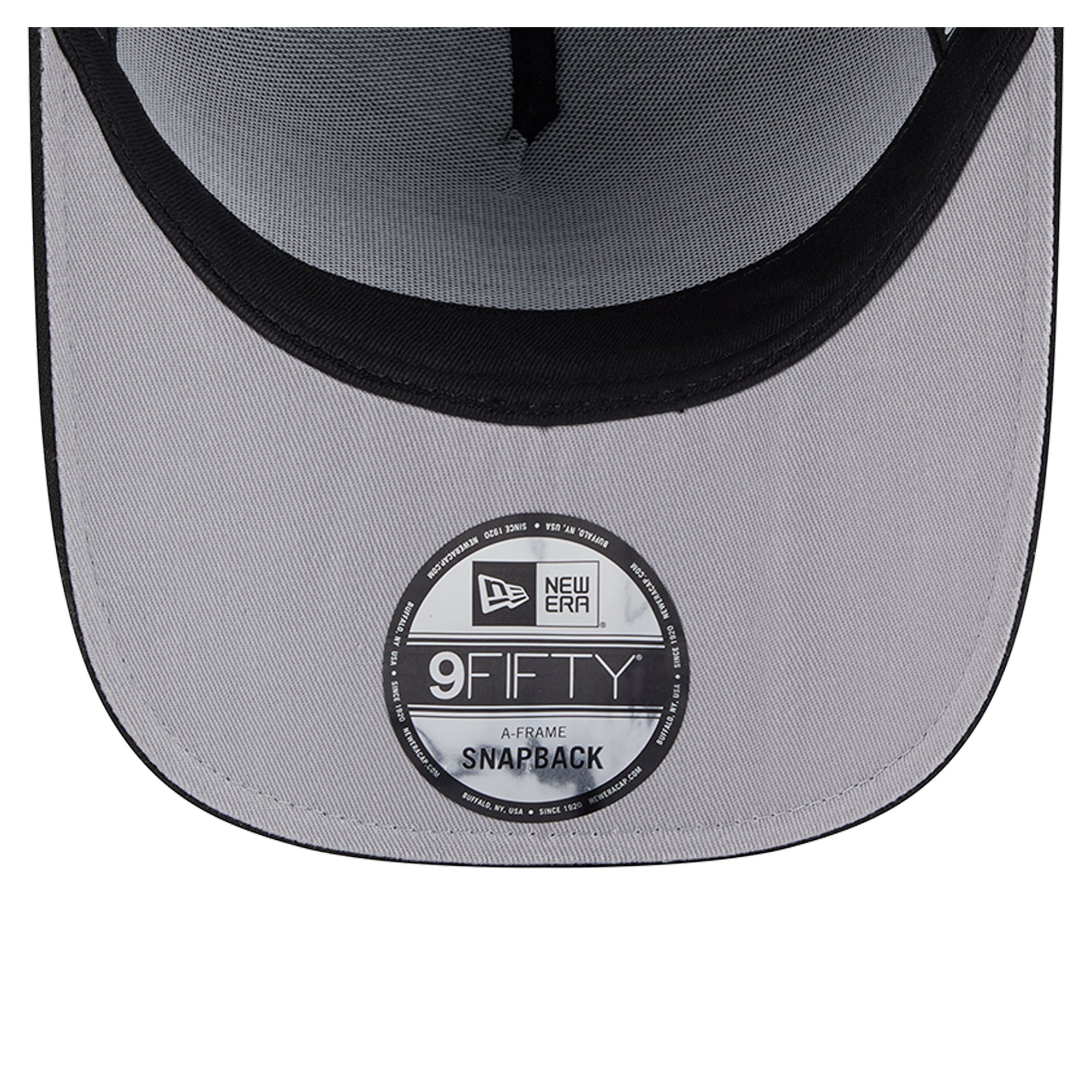 Men's New Era Black Cleveland Cavaliers Golden 9FIFTY Snapback Hat