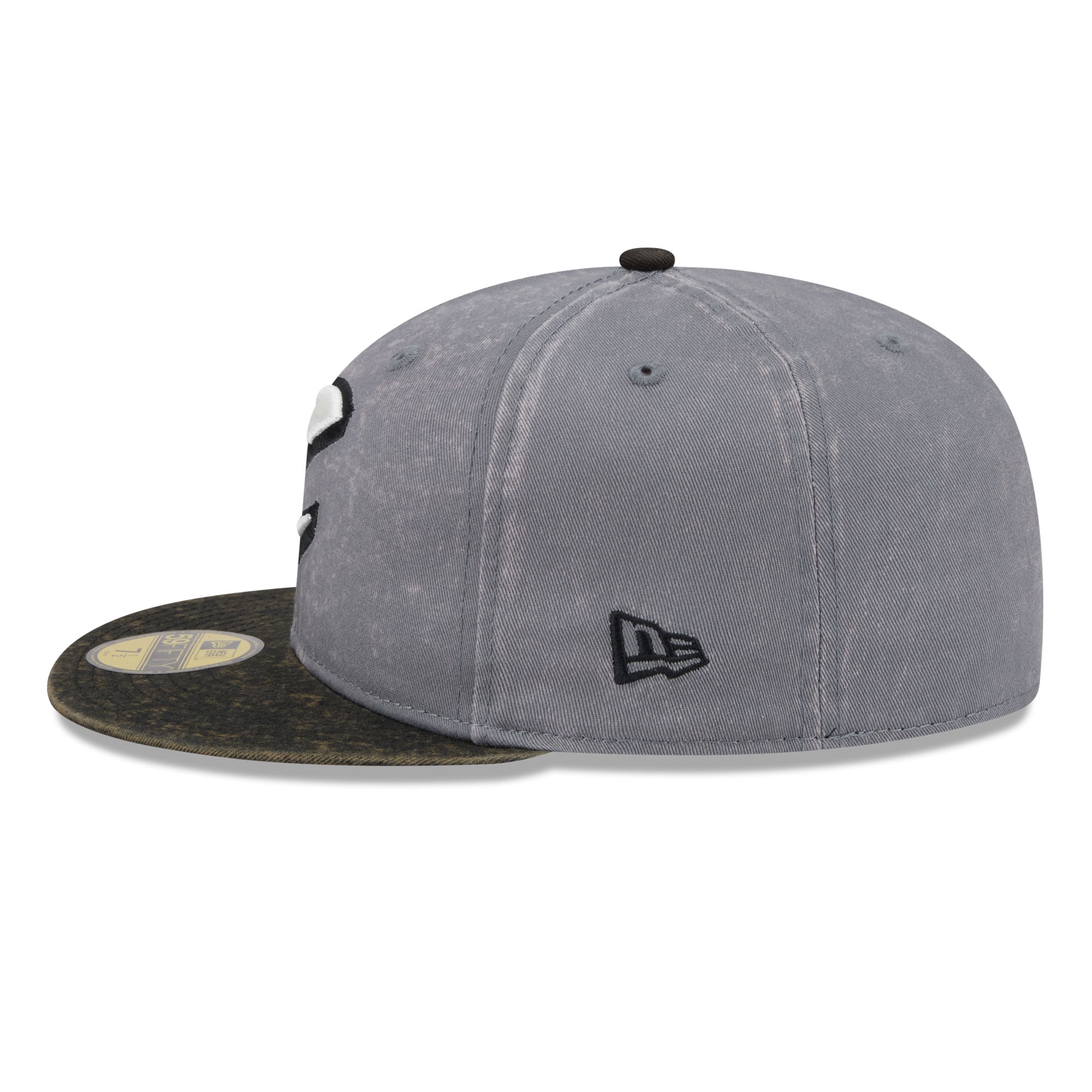 Men's New Era Gray/Black Cleveland Cavaliers Washed 59FIFTY Fitted Hat