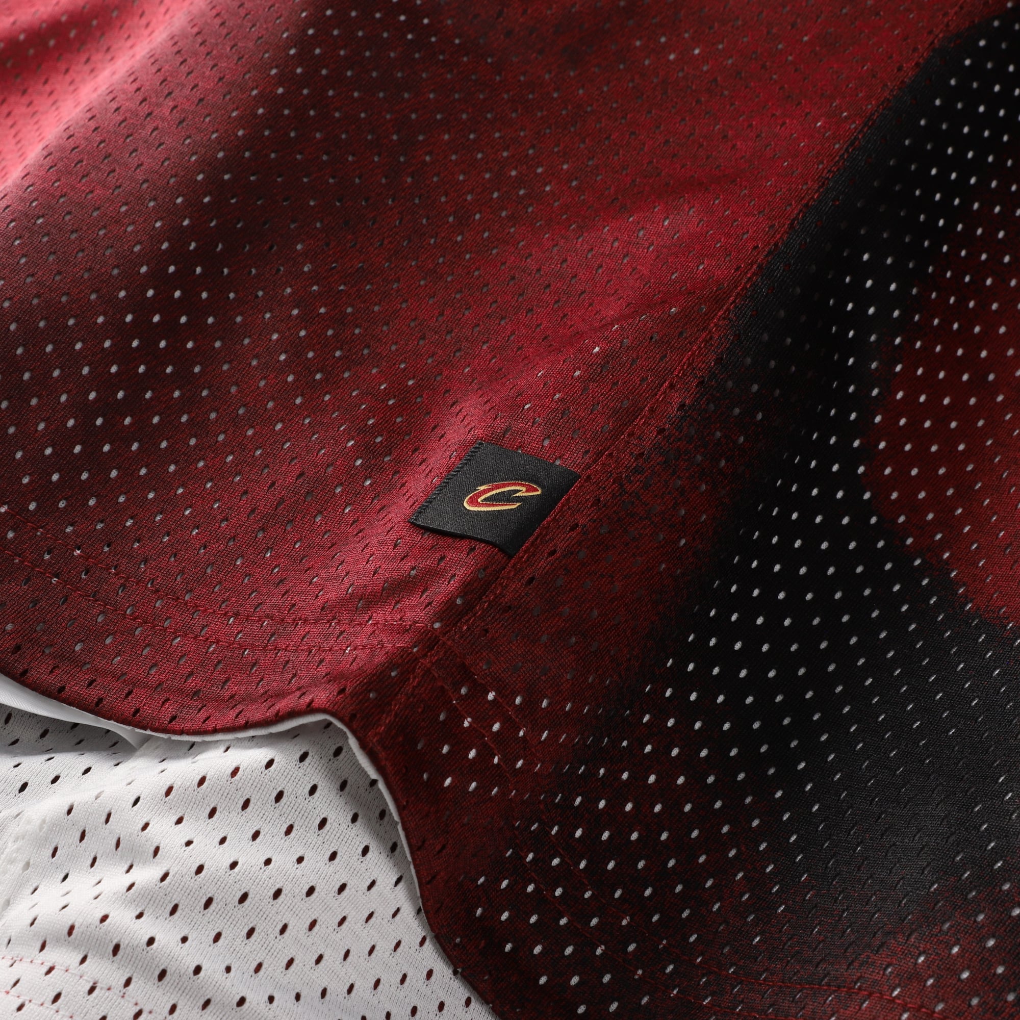 Maillot réversible Nike Wine/White Cleveland Cavaliers 2026 Standard Issue Practice Icon Mesh pour homme