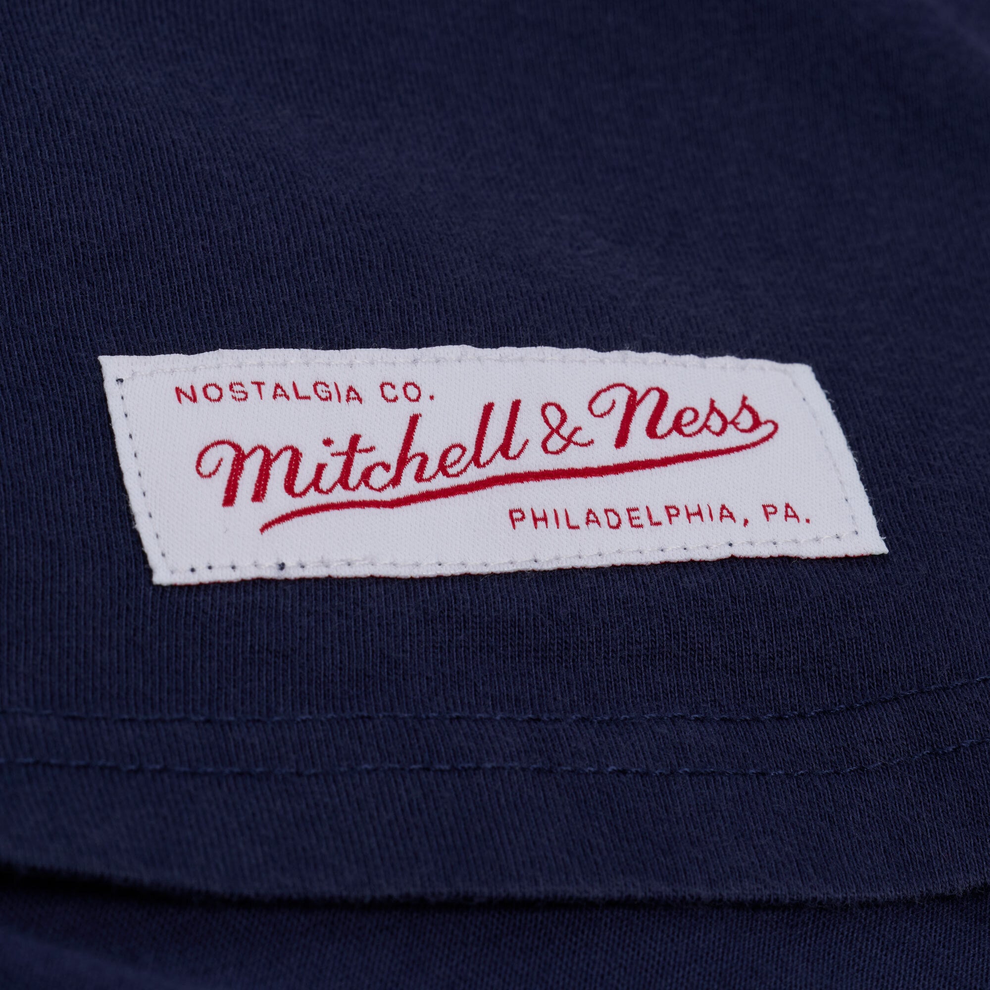 T-shirt graphique Mitchell & Ness marine Cleveland Guardians pour femmes