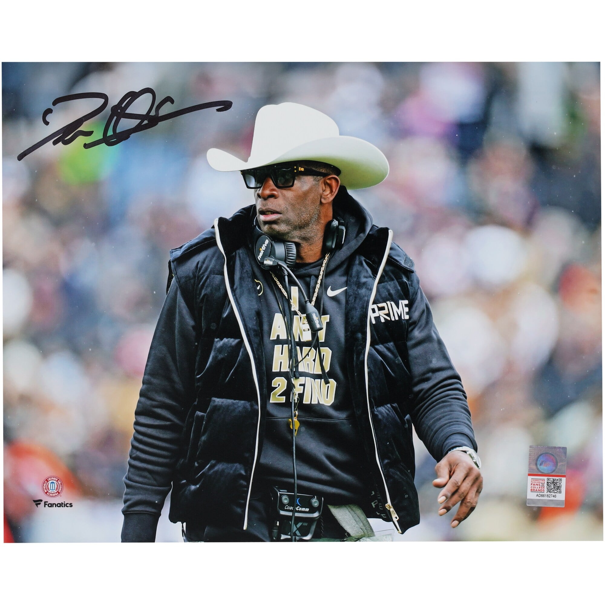 Photo dédicacée du chapeau de cowboy 8" x 10" de Deion Sanders des Colorado Buffaloes sur la ligne de touche