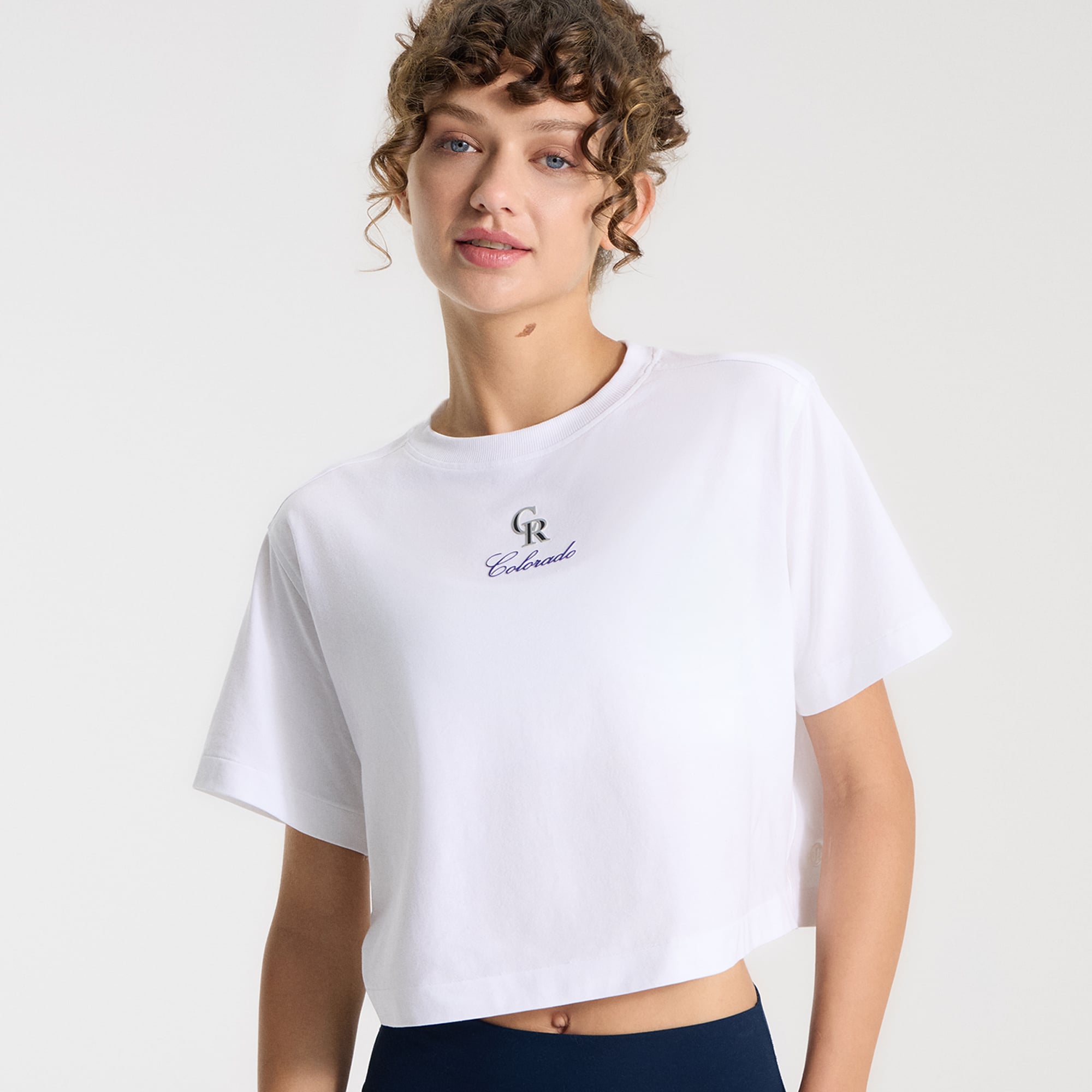 T-shirt court en coton biologique blanc Colorado Rockies All Yours de lululemon pour femme