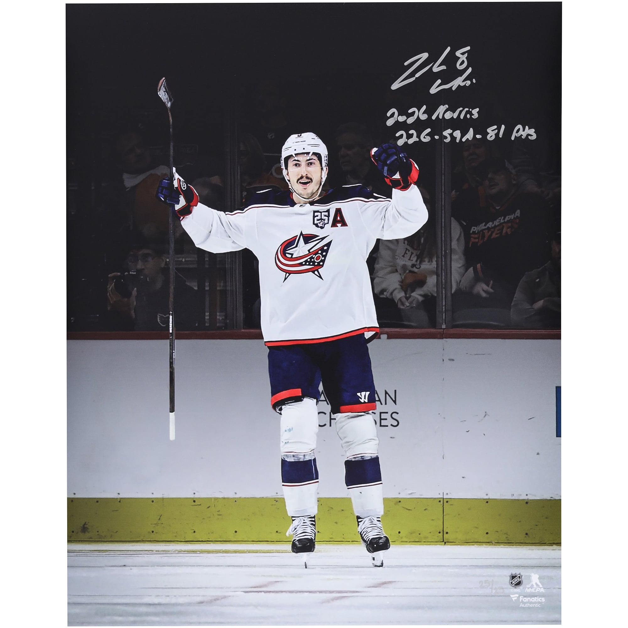 Photo dédicacée de Zach Werenski, des Blue Jackets de Columbus, format 40 x 50 cm (16 x 20 pouces), avec plusieurs inscriptions - Édition limitée n° 25/25