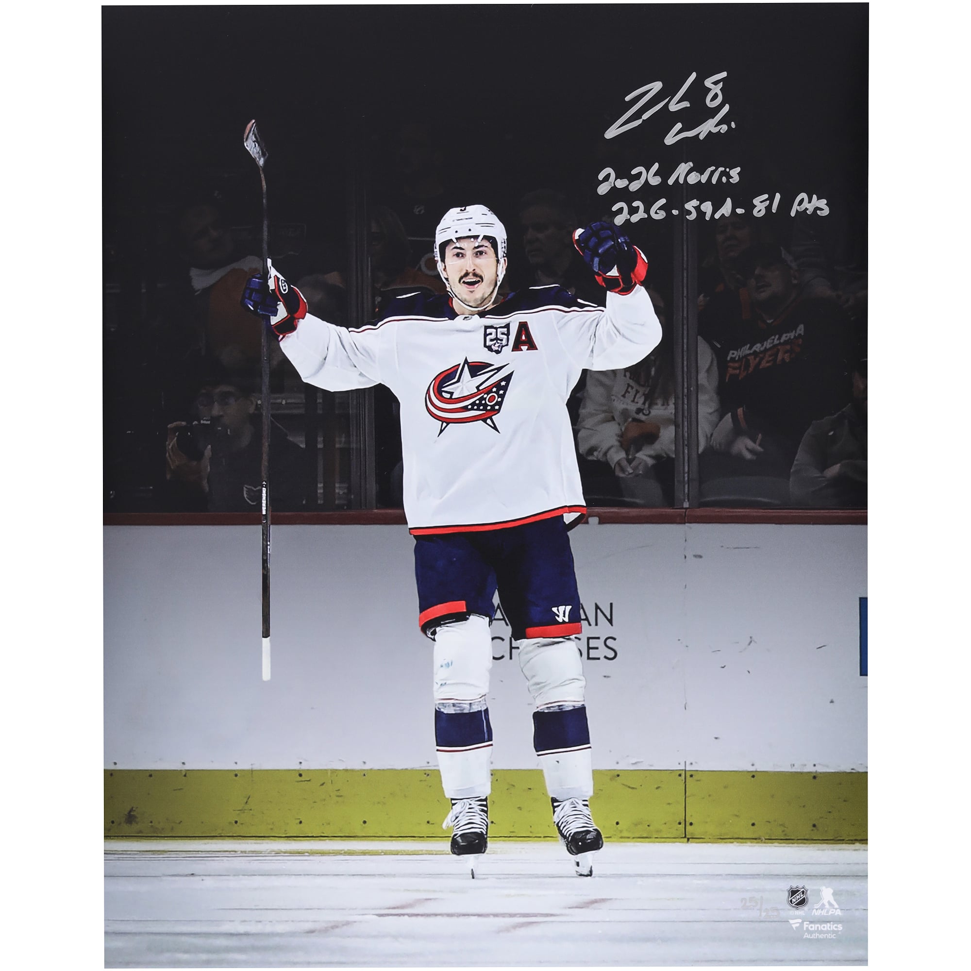 Photo dédicacée de Zach Werenski, des Blue Jackets de Columbus, format 40 x 50 cm (16 x 20 pouces), avec plusieurs inscriptions - Édition limitée n° 25/25