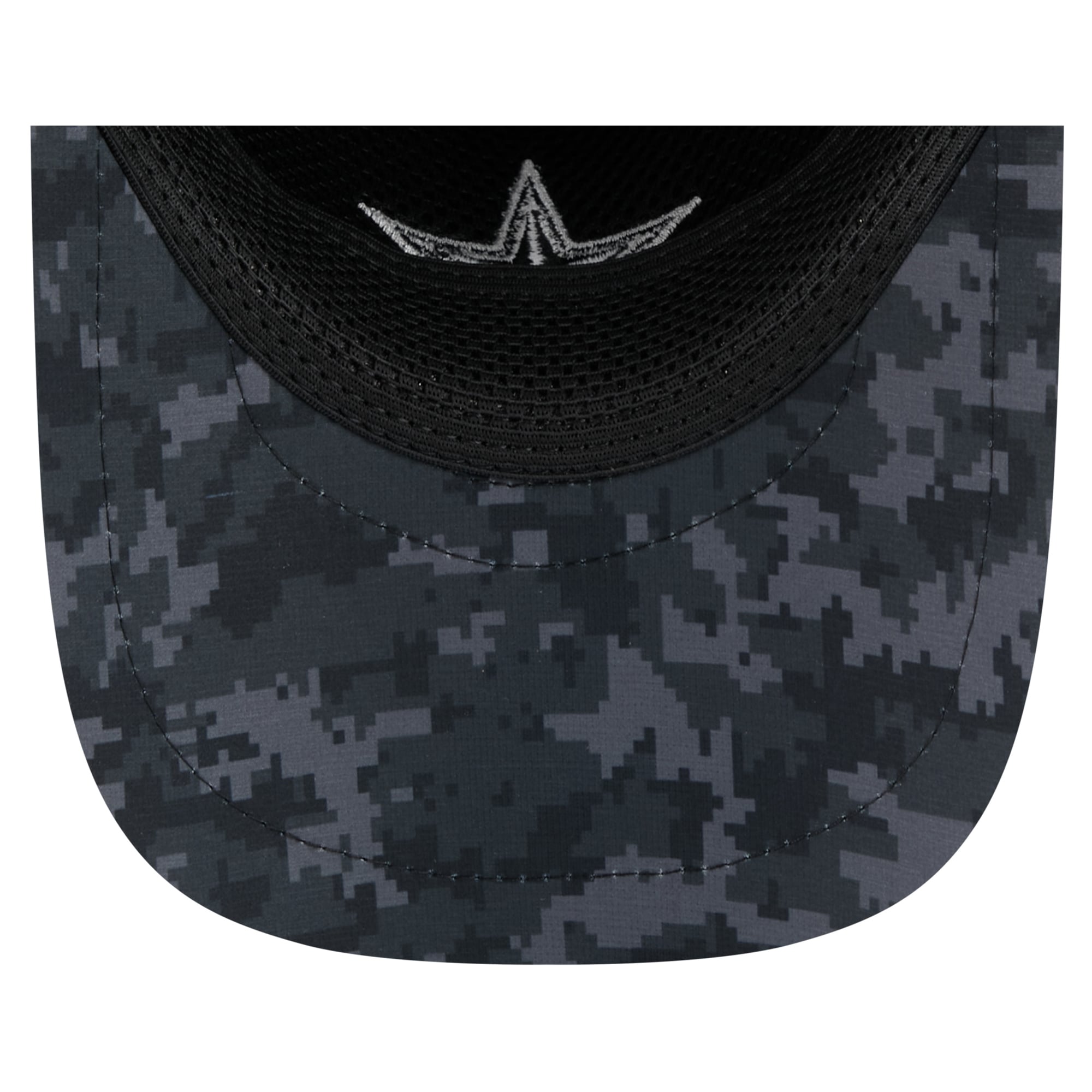 Casquette trucker ajustable New Era Apex 9FORTY Dallas Cowboys 2026 Salute To Service noire pour homme