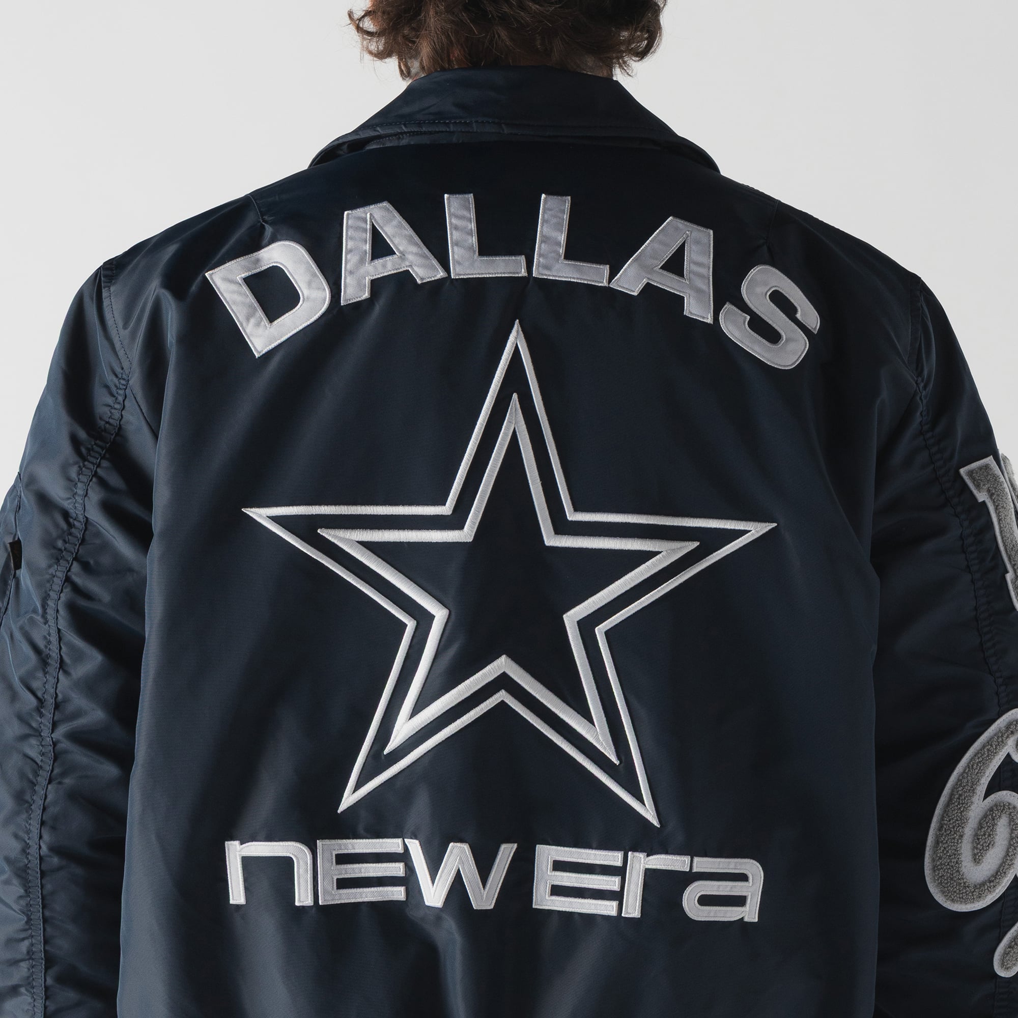 Veste bomber zippée New Era x Alpha Industries bleu marine Dallas Cowboys MA-1 pour homme